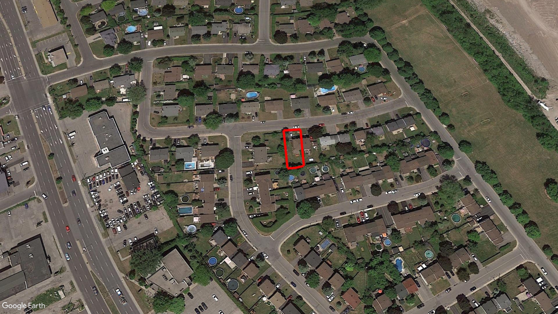 Tax Sale Montreal, Quebec - 040222-86