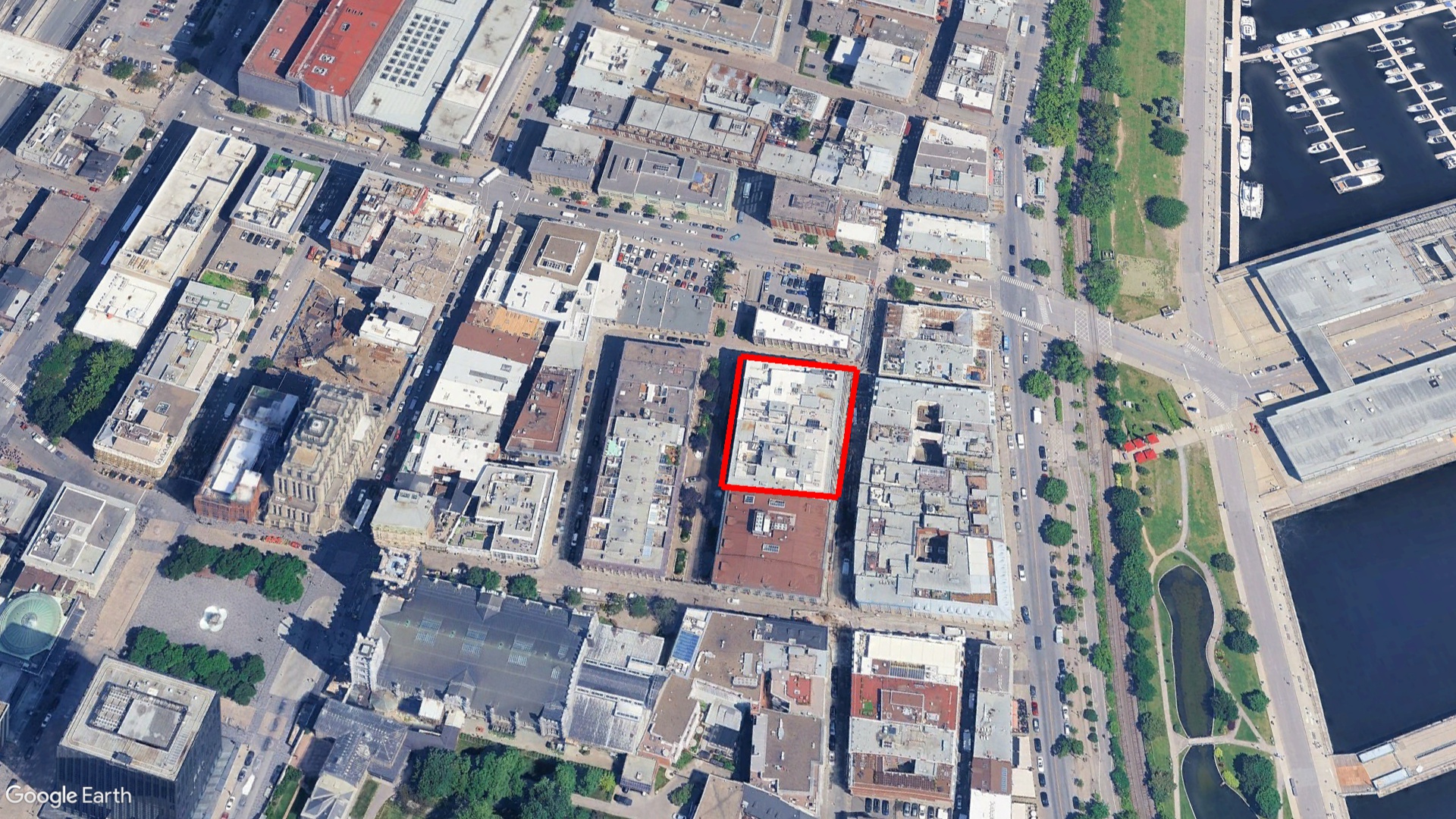 Tax Sale Montreal, Quebec - 110109-63