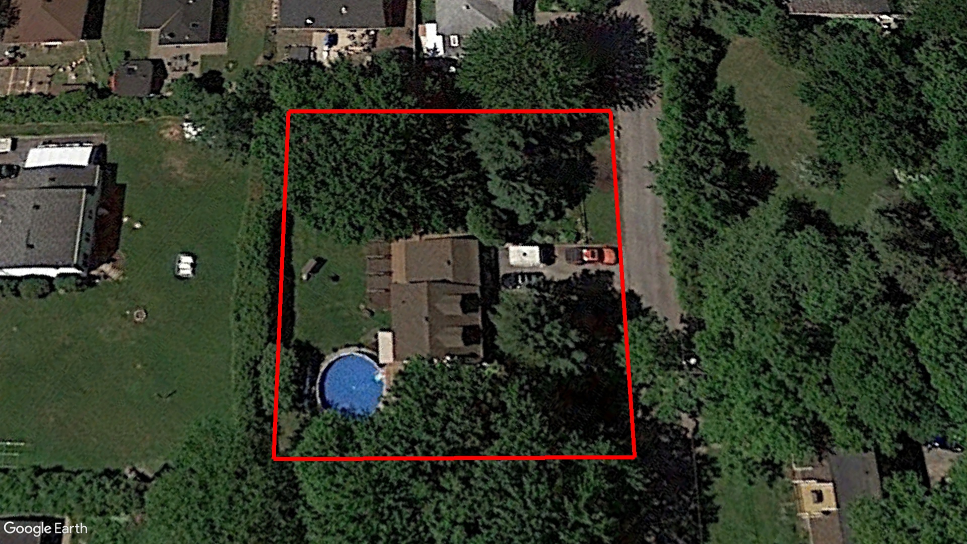 Tax Sale Montreal, Quebec - 040509-32