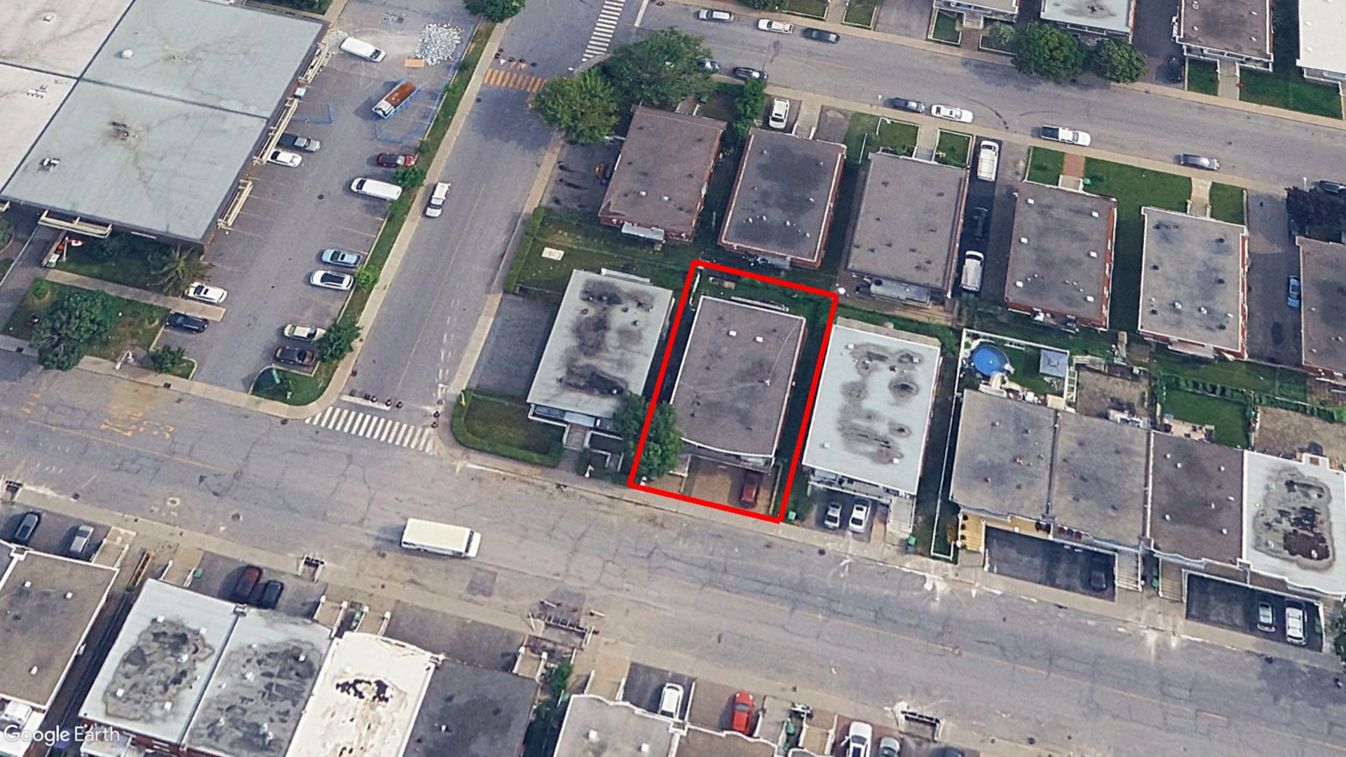 Tax Sale Montreal, Quebec - 040322-77