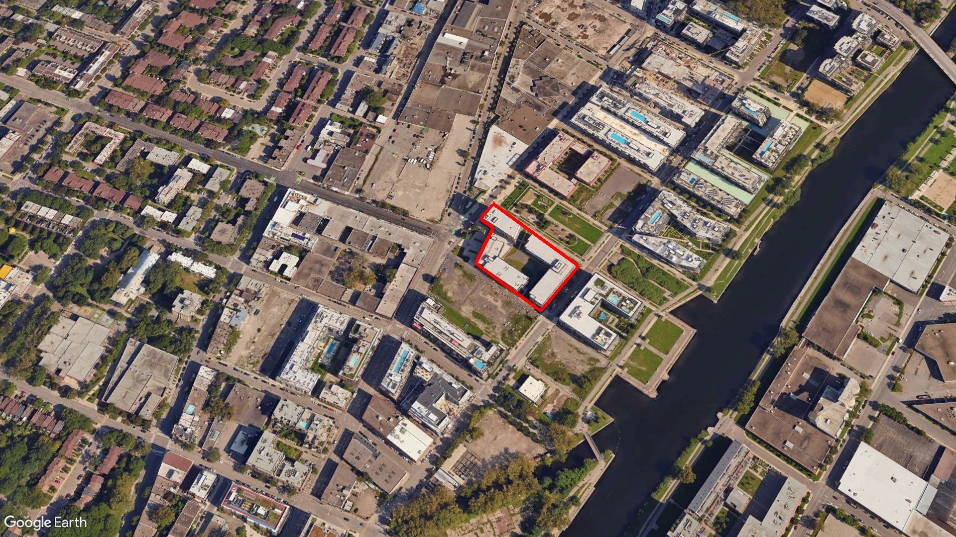 Tax Sale Montreal, Quebec - 120128-42