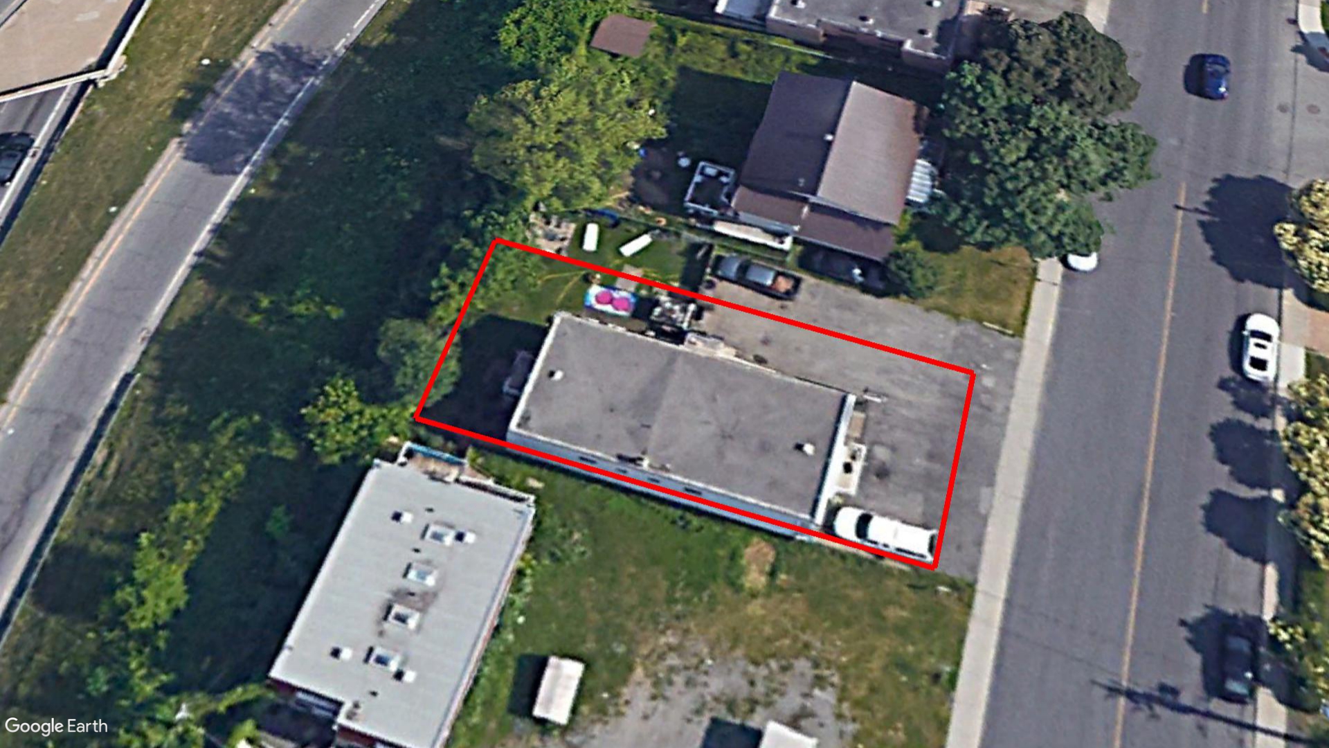 Tax Sale Montreal, Quebec - 040251-66