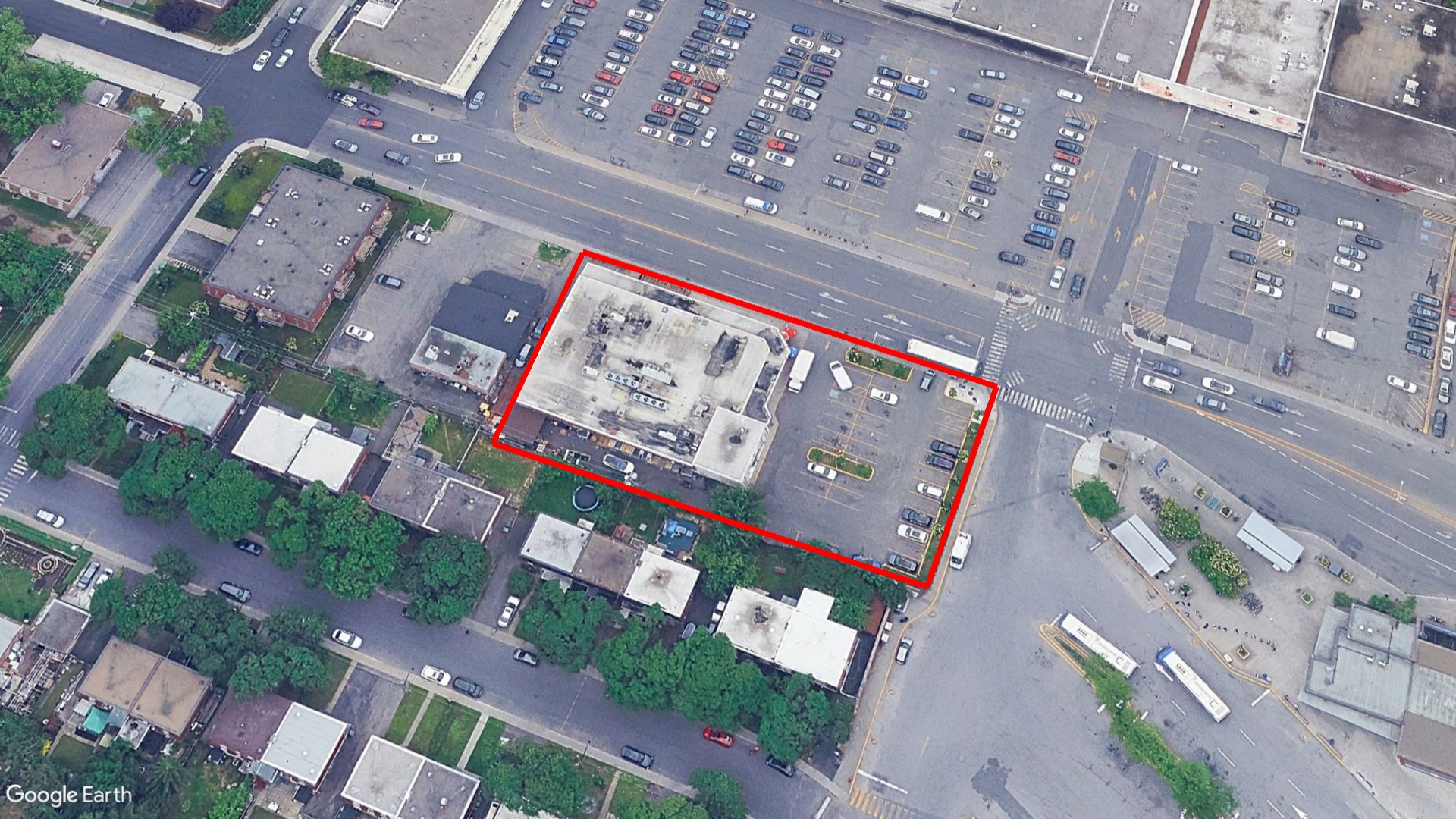 Tax Sale Montreal, Quebec - 040359-49