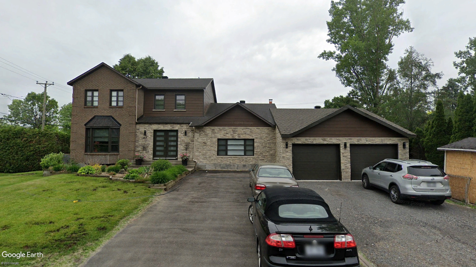 Tax Sale Montreal, Quebec - 040513-06