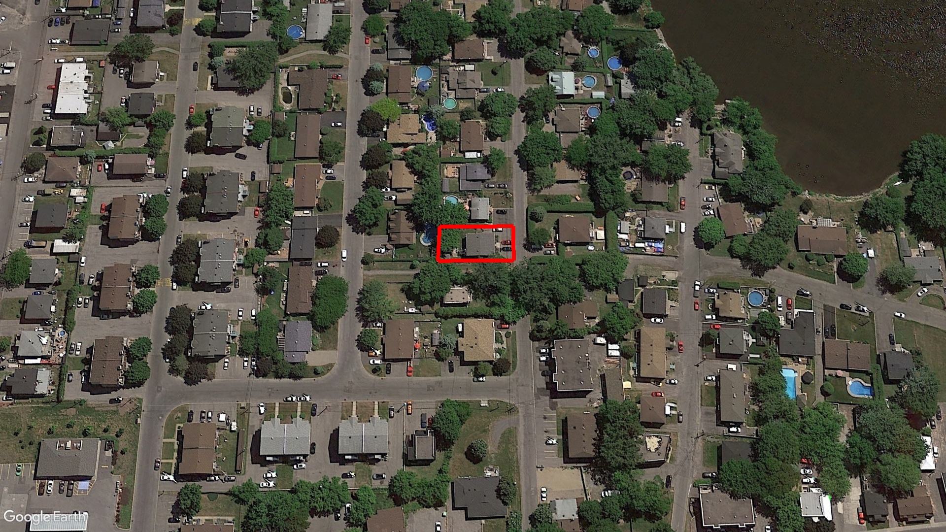 Tax Sale Montreal, Quebec - 040516-26