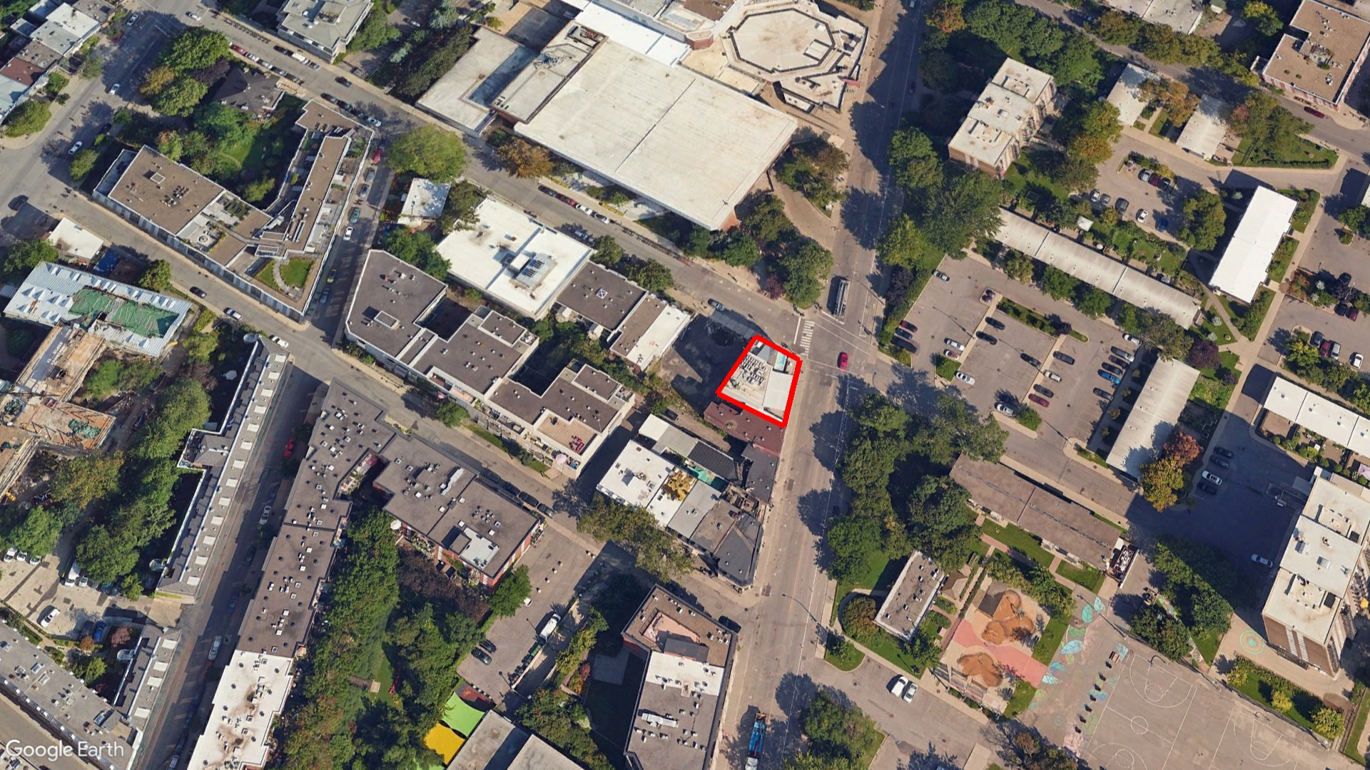 Tax Sale Montreal, Quebec - 191104-50