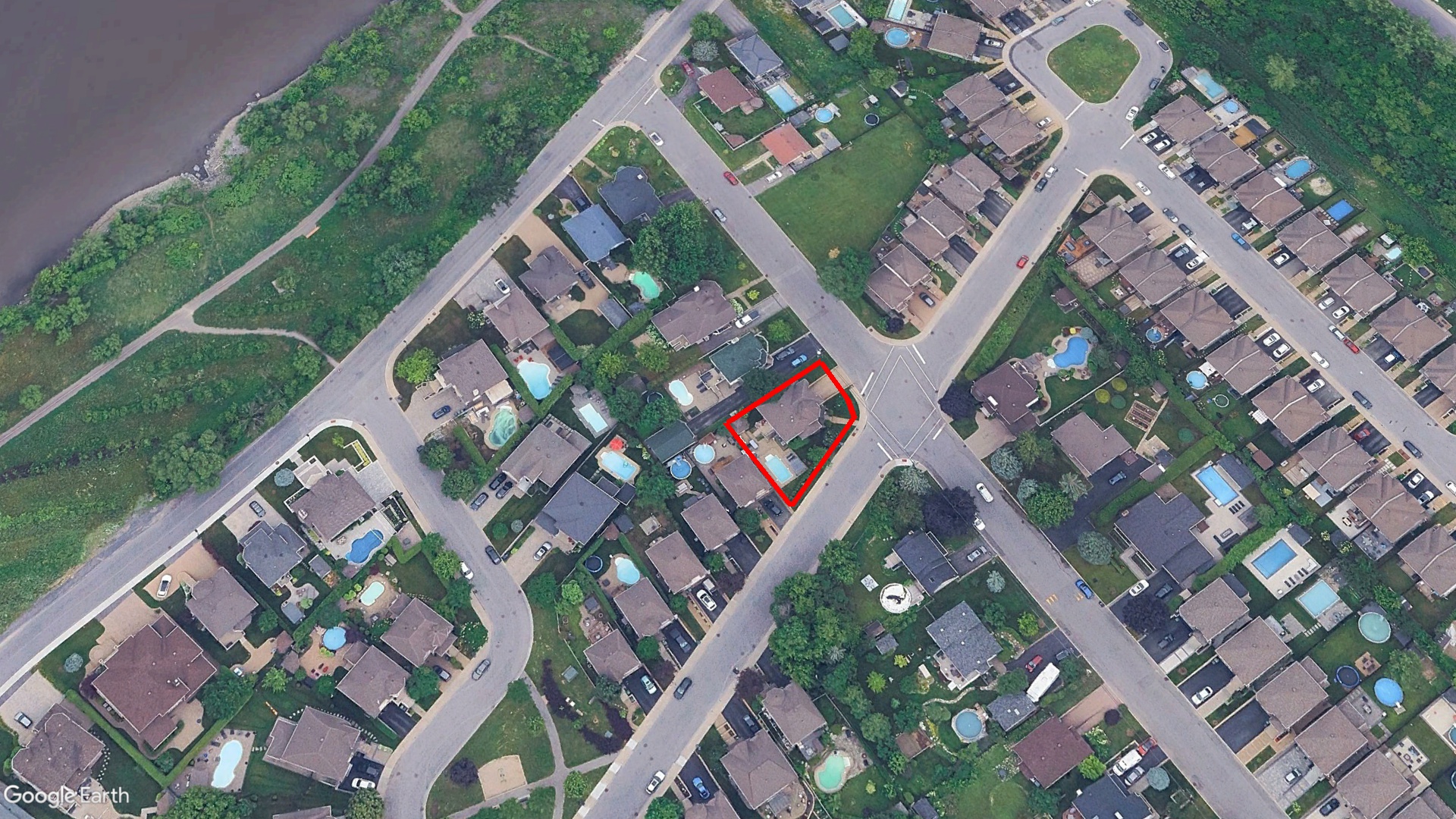 Tax Sale Montreal, Quebec - 880501-37