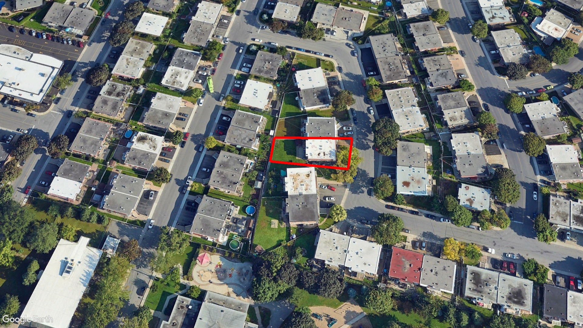 Tax Sale Montreal, Quebec - 020920-63