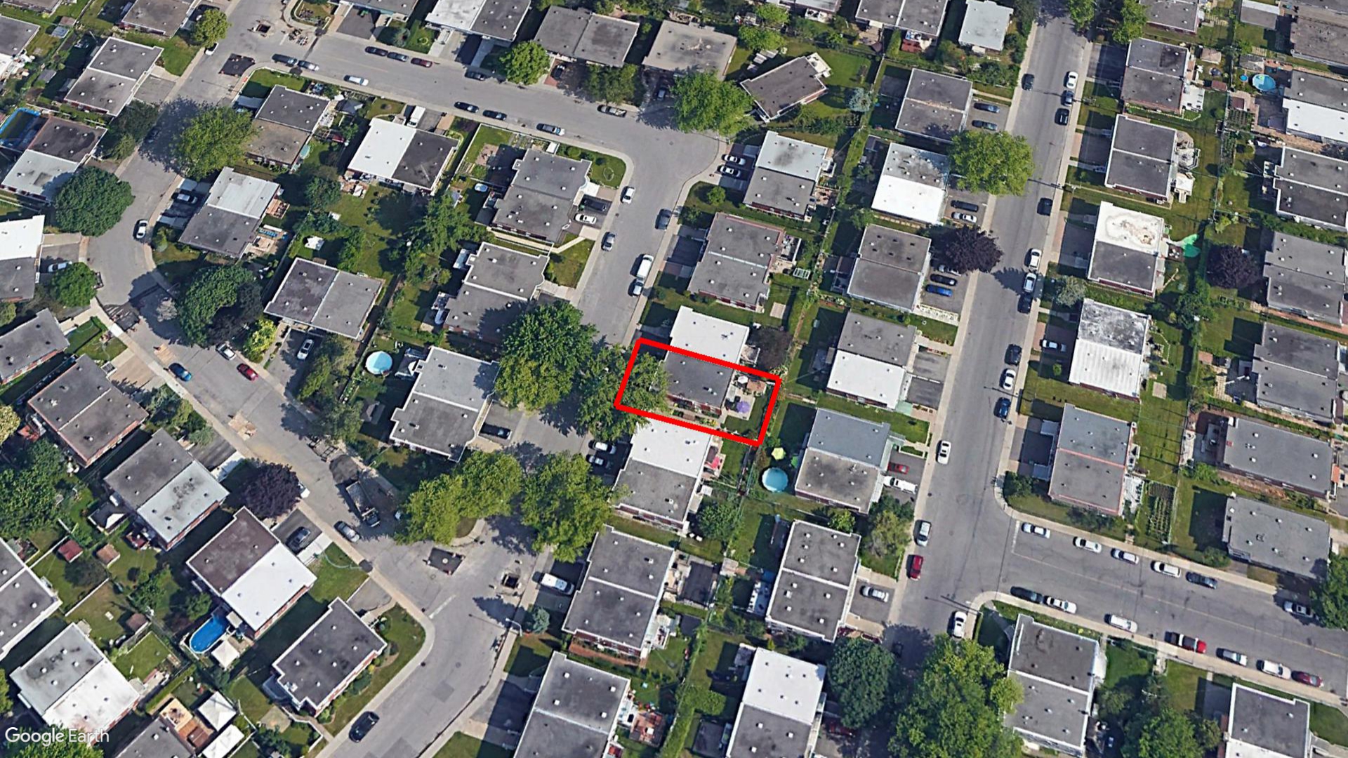 Tax Sale Montreal, Quebec - 040253-56