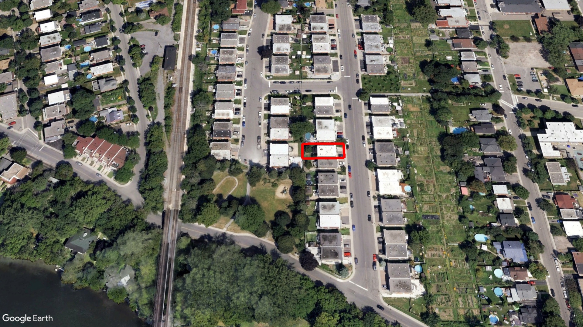 Tax Sale Montreal, Quebec - 040247-26