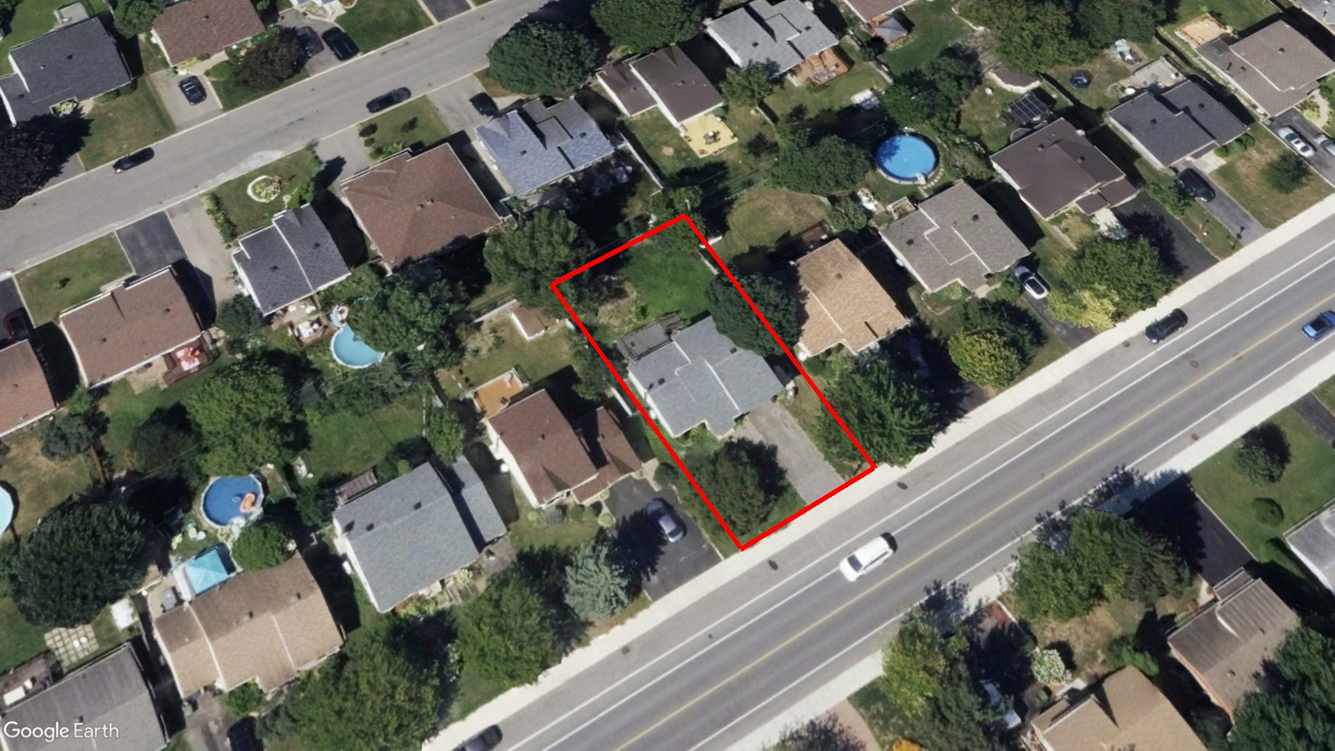 Tax Sale Montreal, Quebec - 040207-33