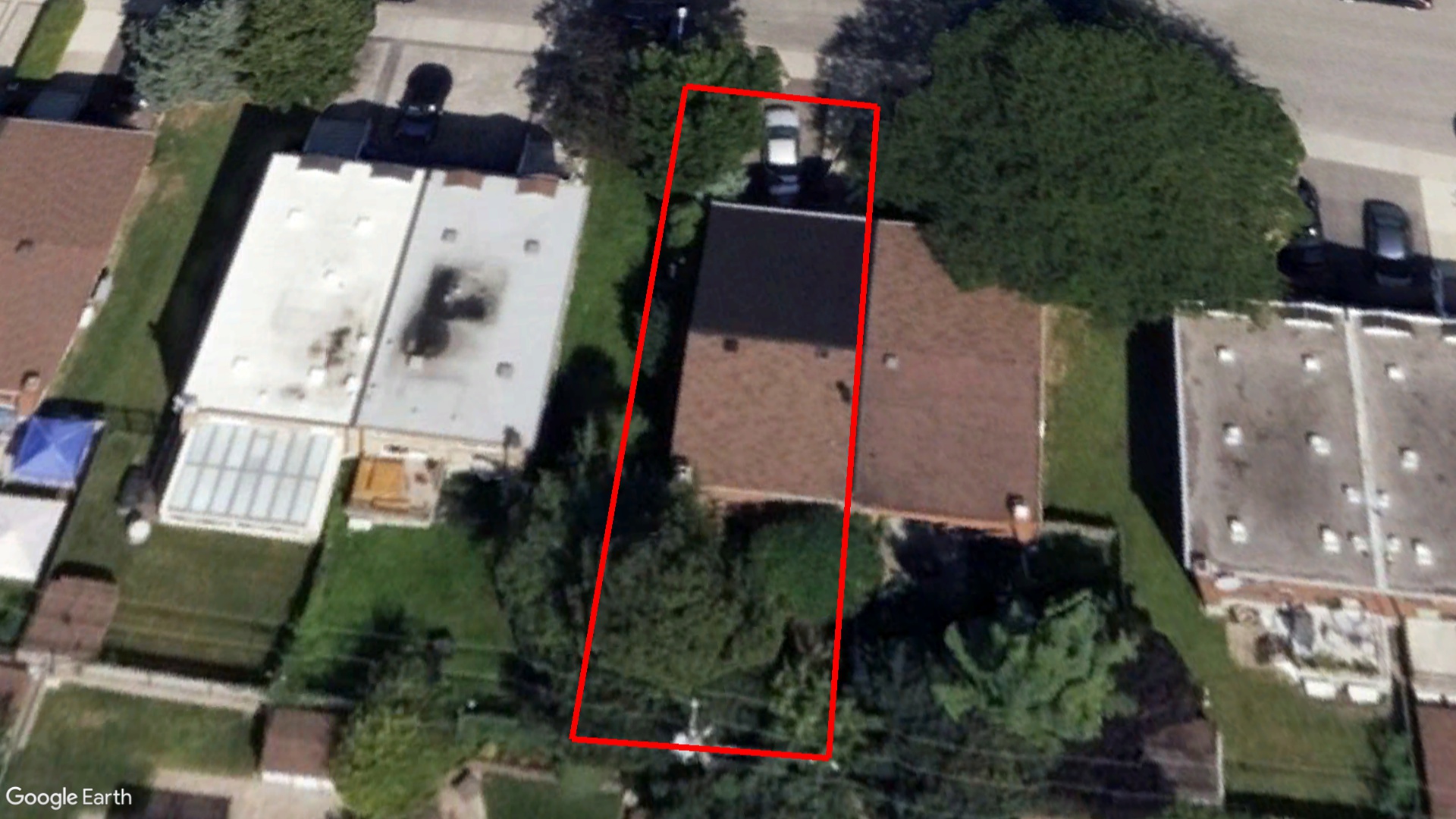 Tax Sale Montreal, Quebec - 040505-69