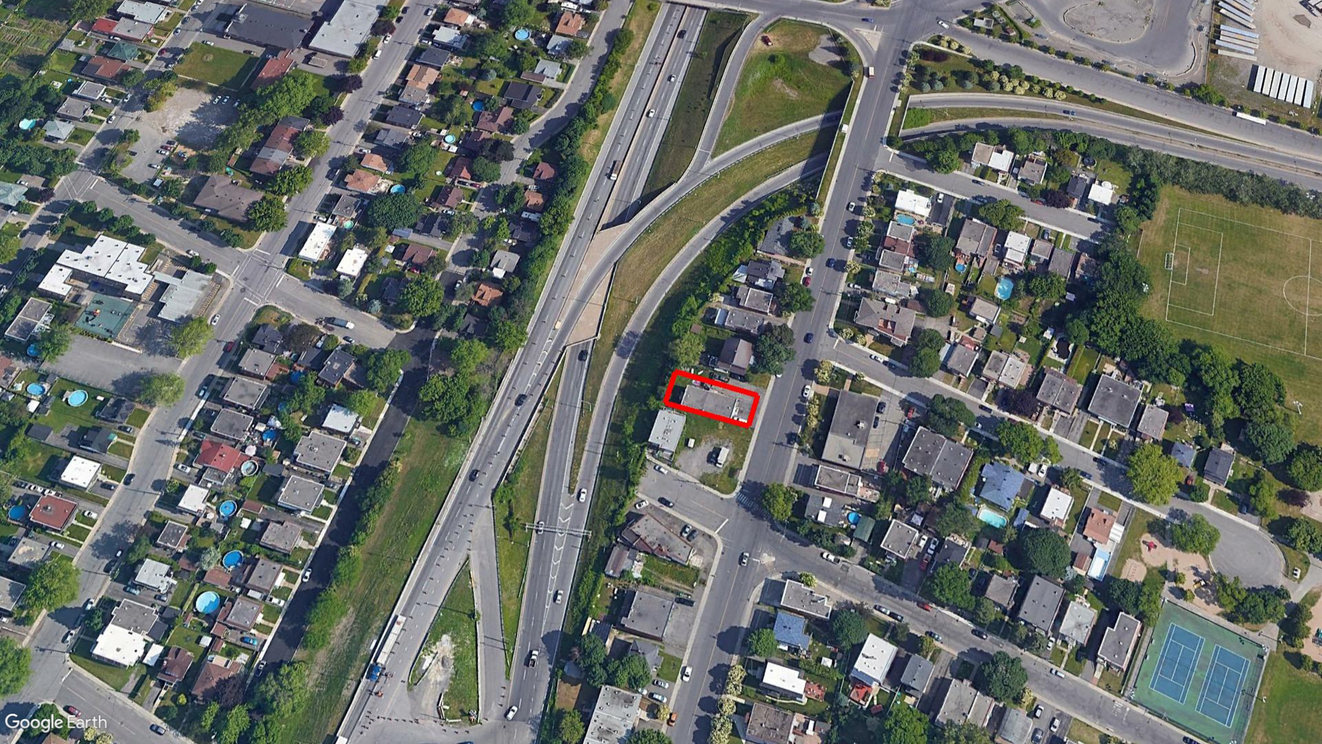 Tax Sale Montreal, Quebec - 040251-66