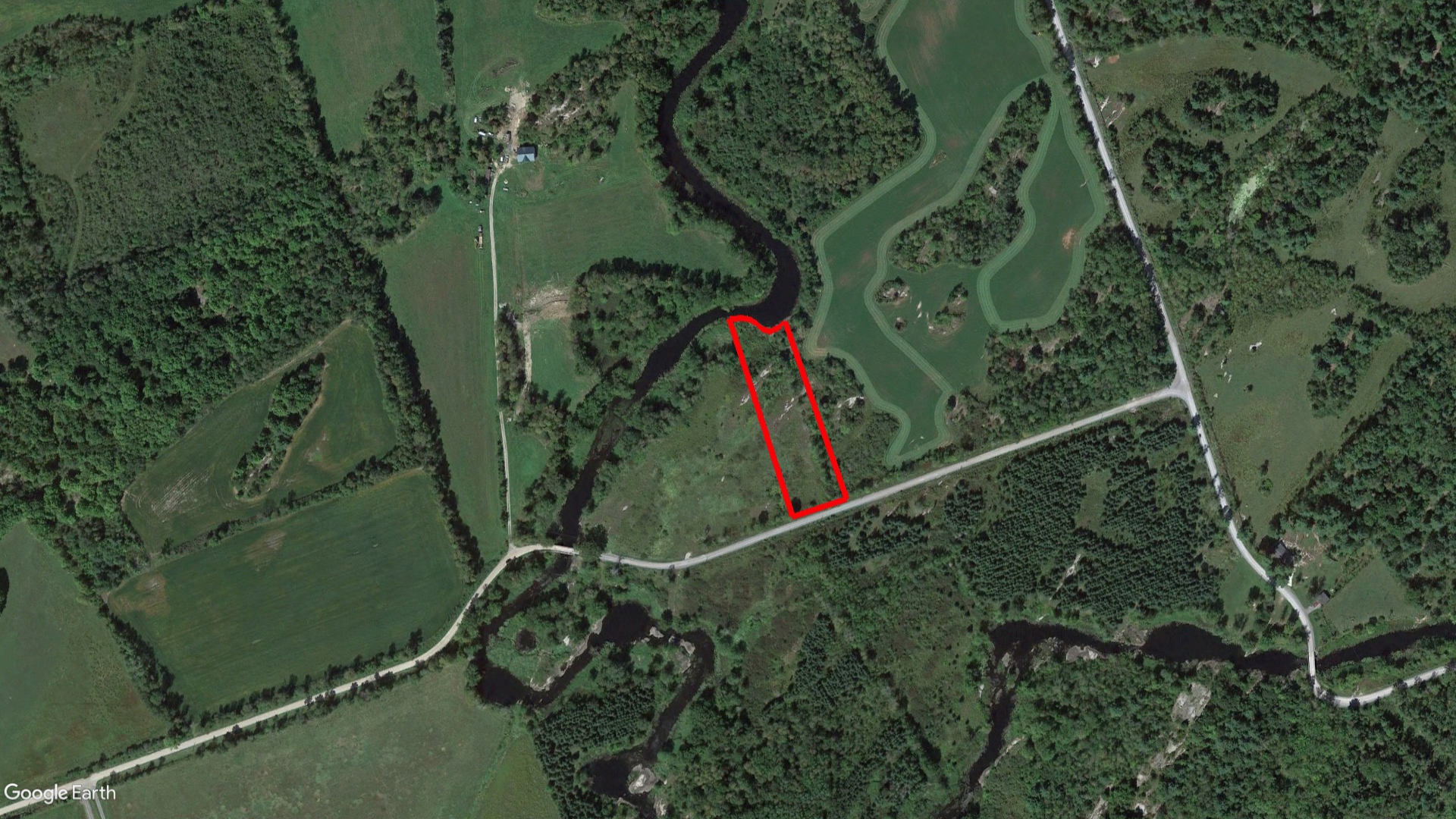 Tax Sale Tweed, Ontario - 12 31 328 035 05570 0000