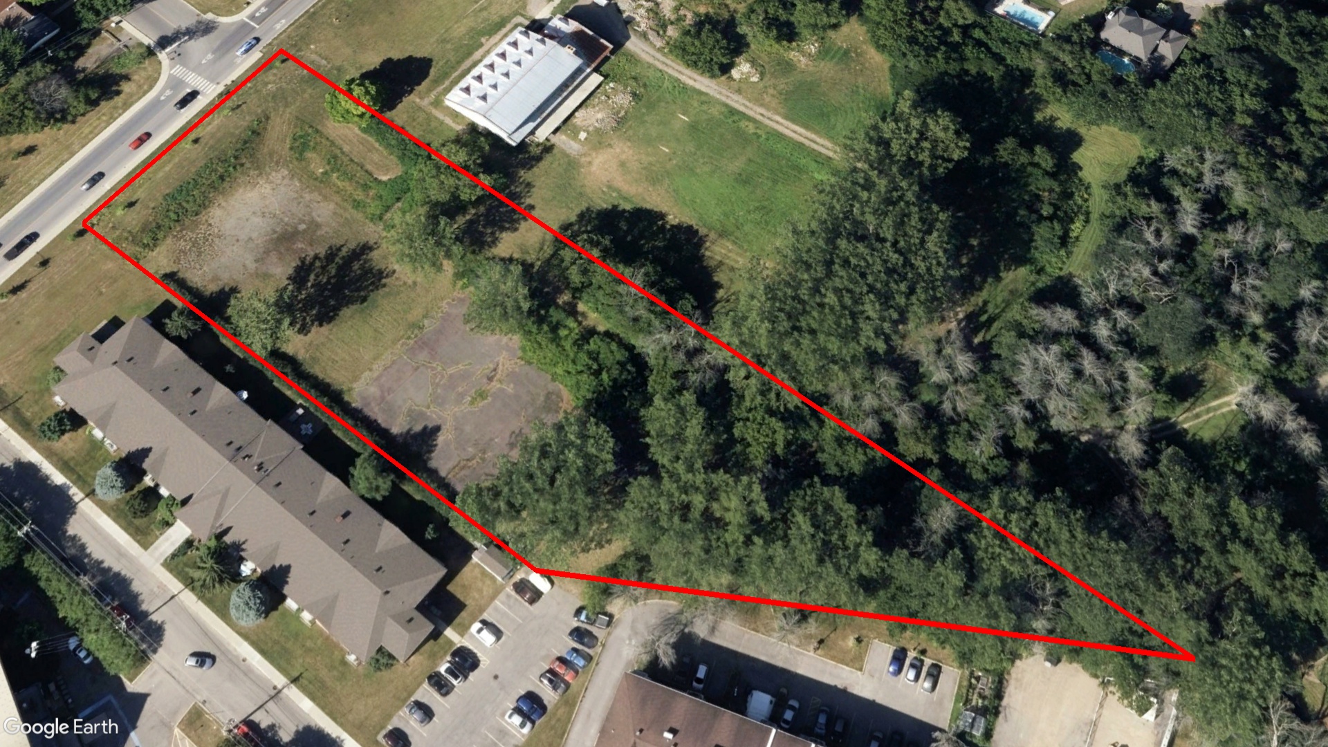 Tax Sale Montreal, Quebec - 041229-59