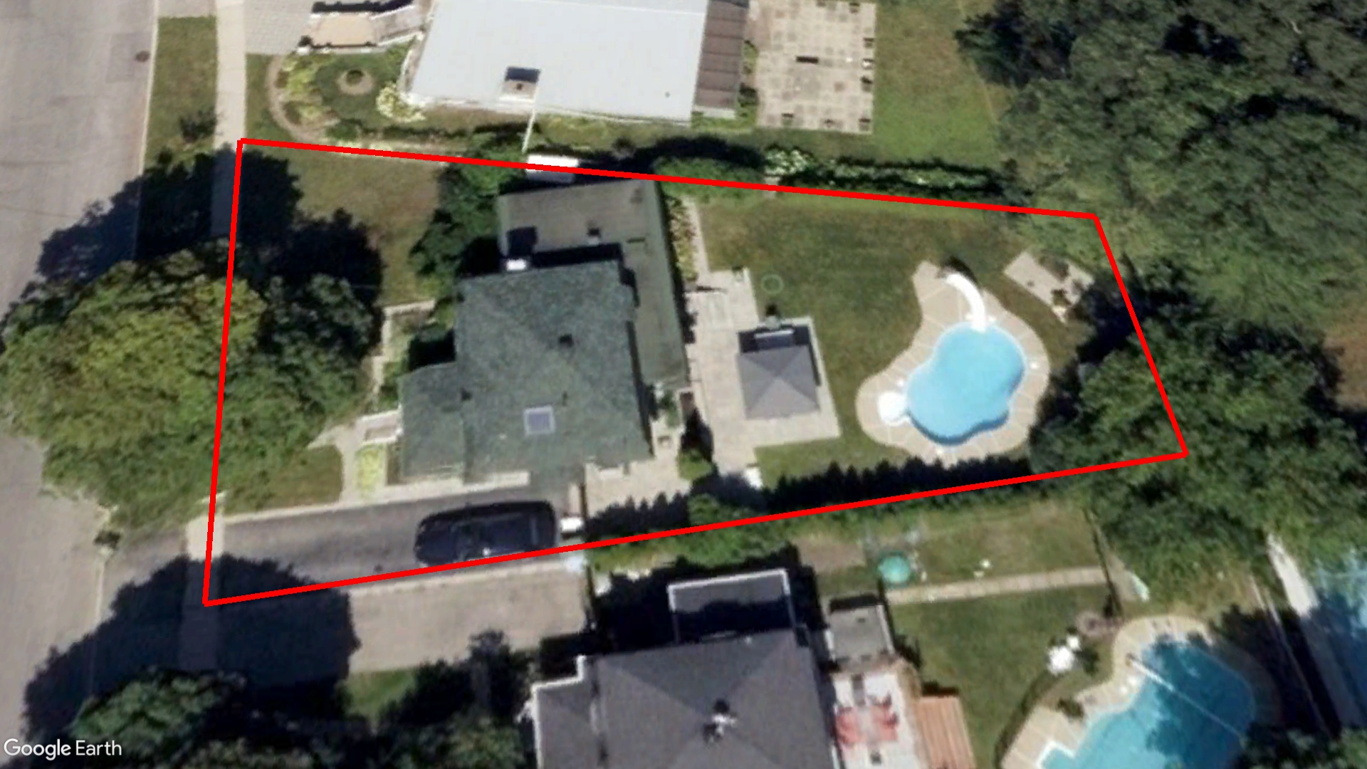 Tax Sale Montreal, Quebec - 050525-66