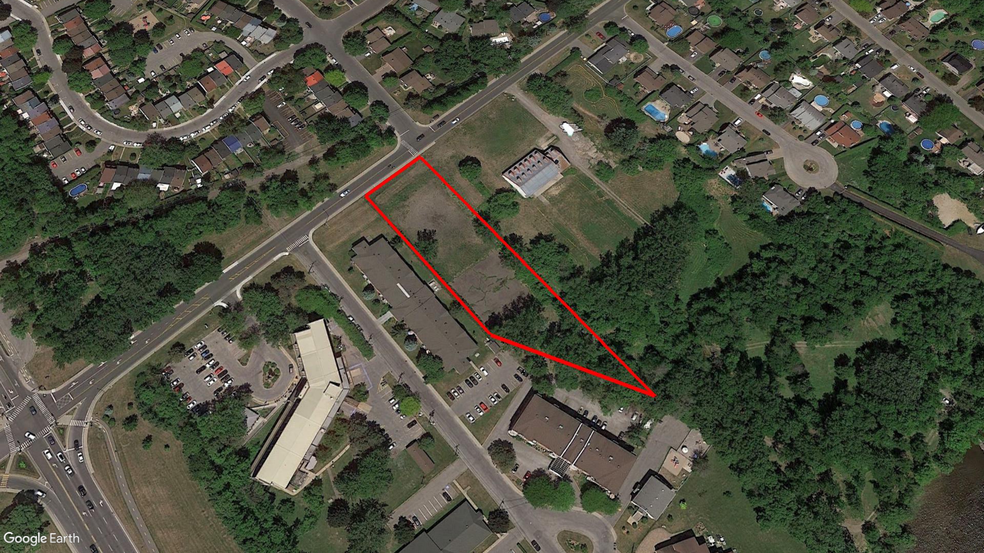 Tax Sale Montreal, Quebec - 041229-59