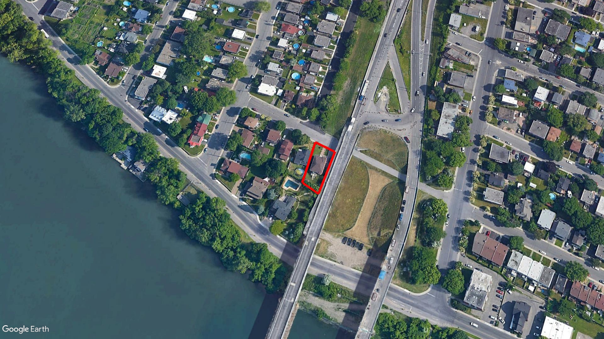 Tax Sale Montreal, Quebec - 051740-23