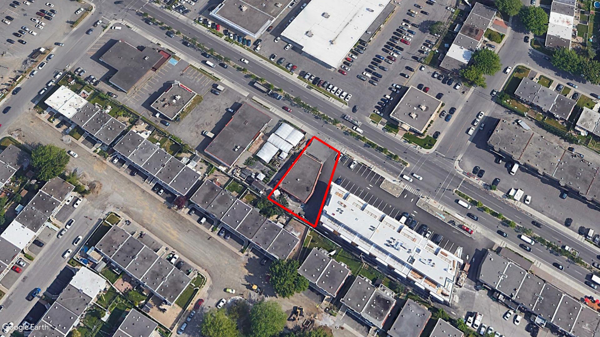 Tax Sale Montreal, Quebec - 040382-57