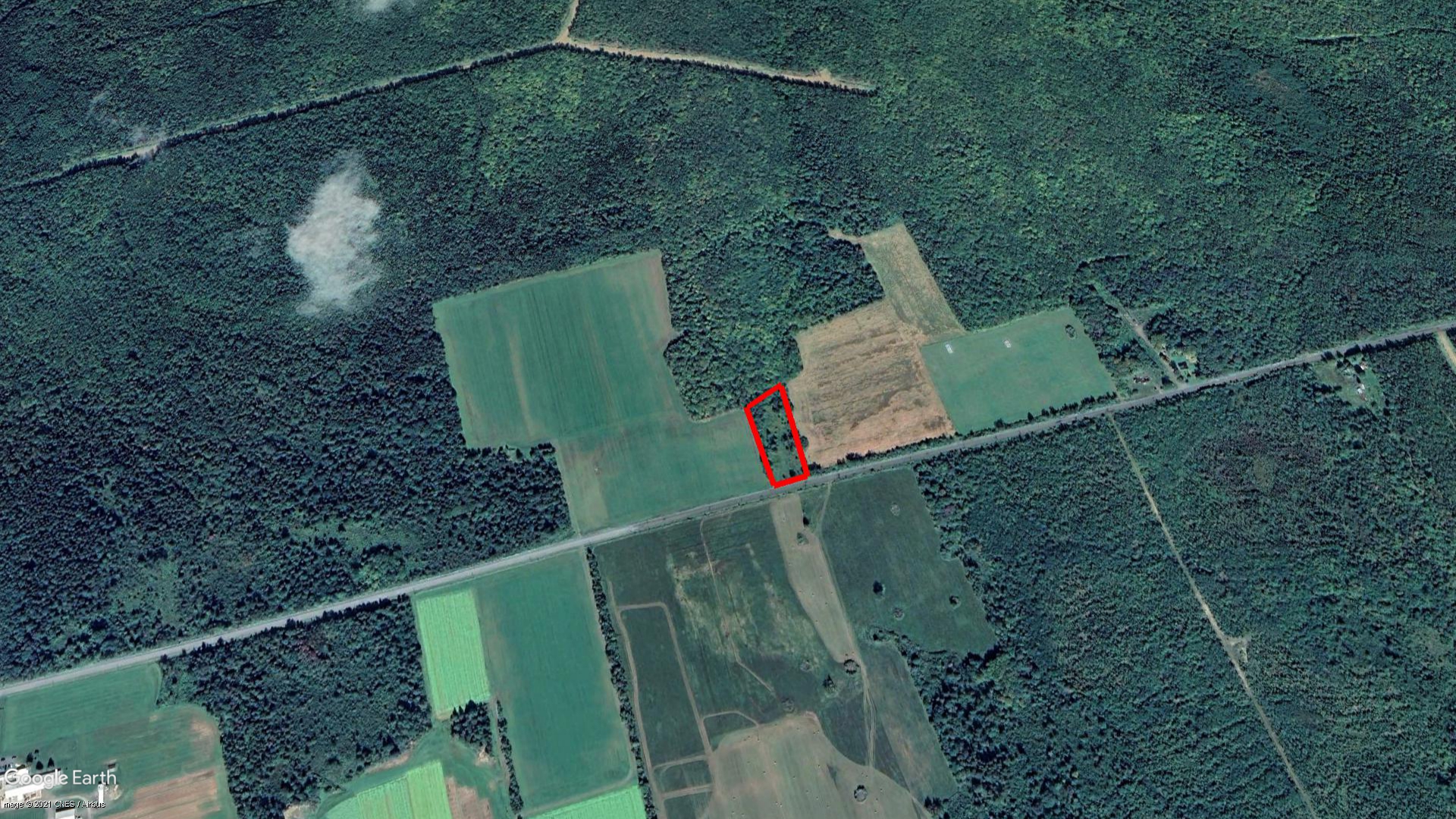 Tax Sale Fredericton, New Brunswick - 03929897