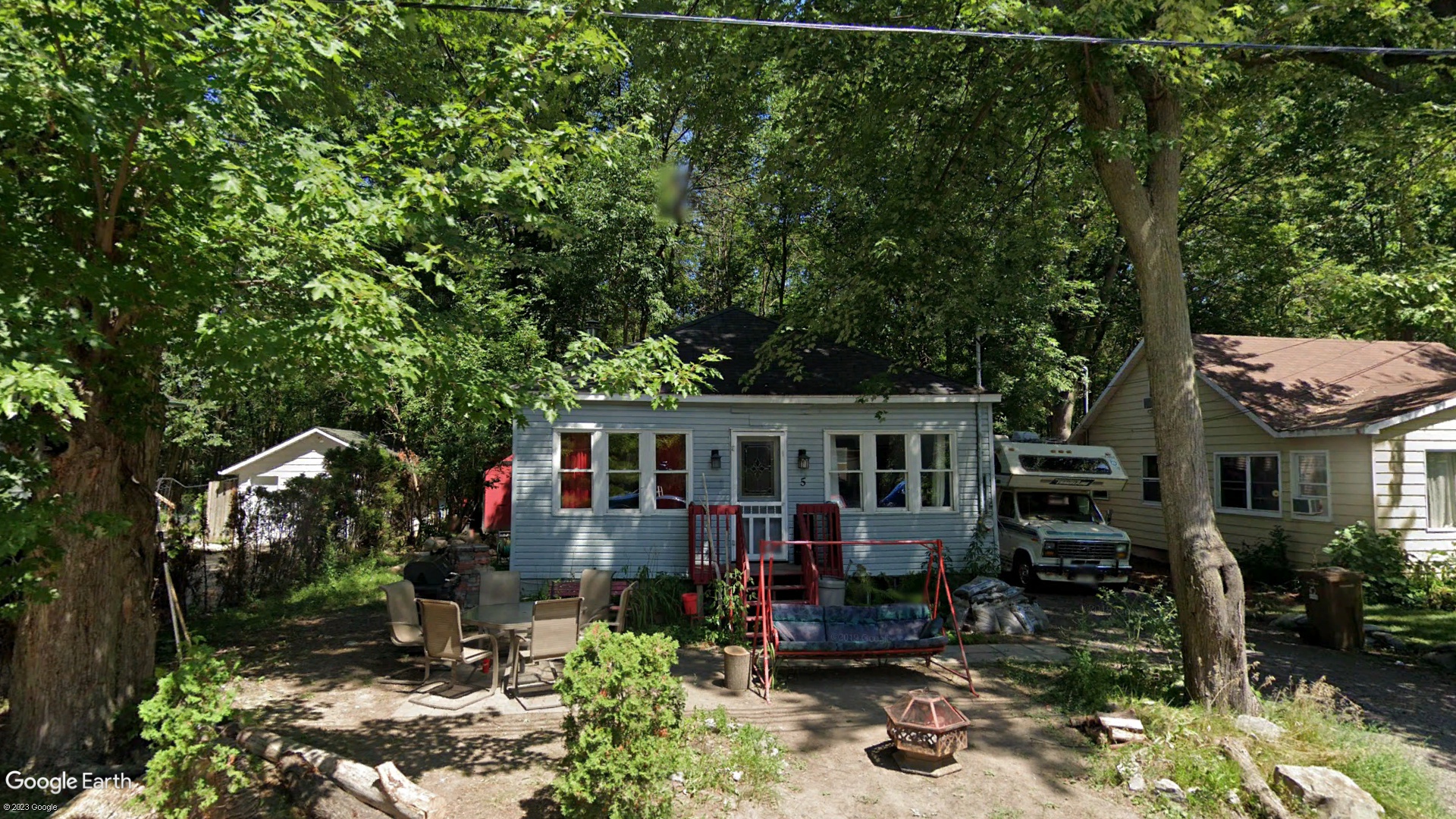 Tax Sale Montreal, Quebec - 040153-79