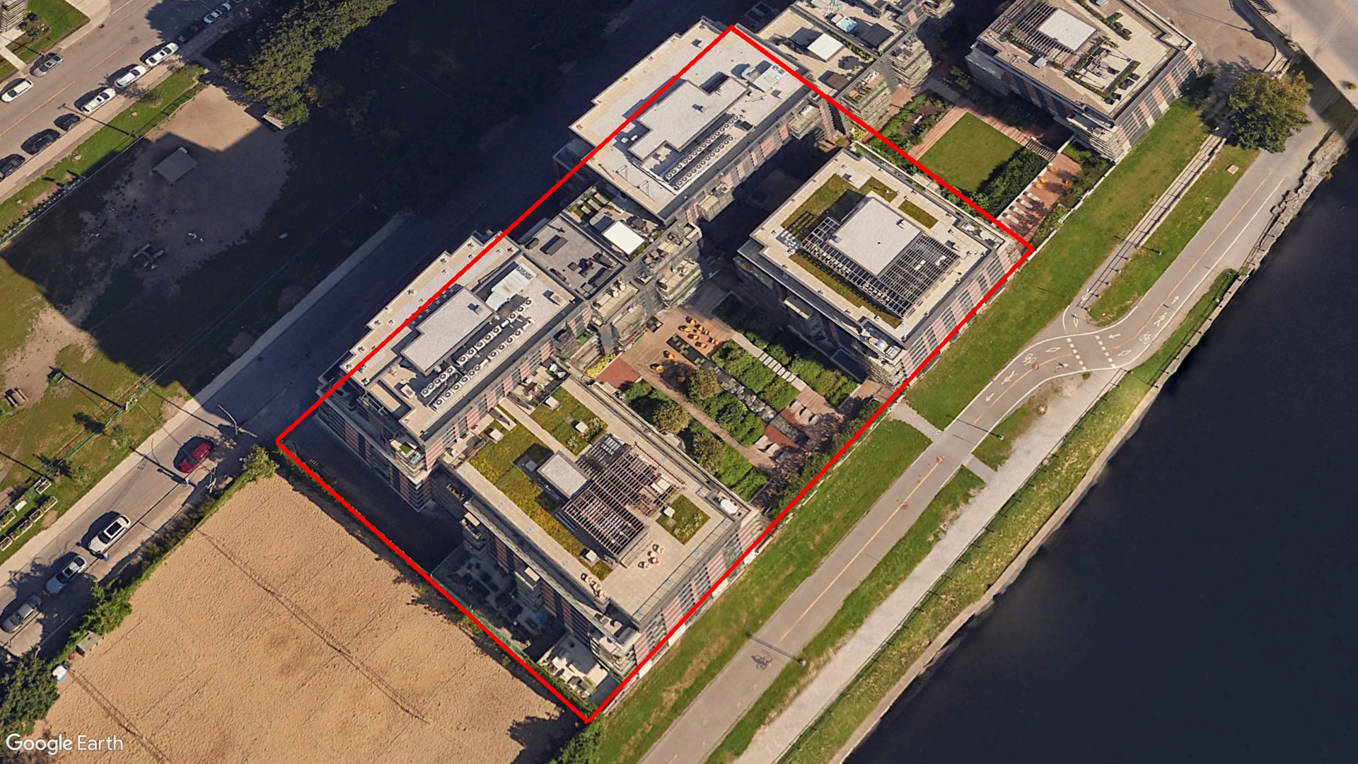 Tax Sale Montreal, Quebec - 120127-53