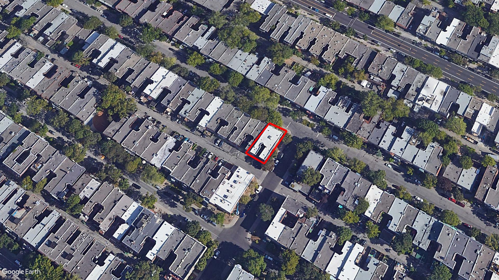 Tax Sale Montreal, Quebec - 030335-37