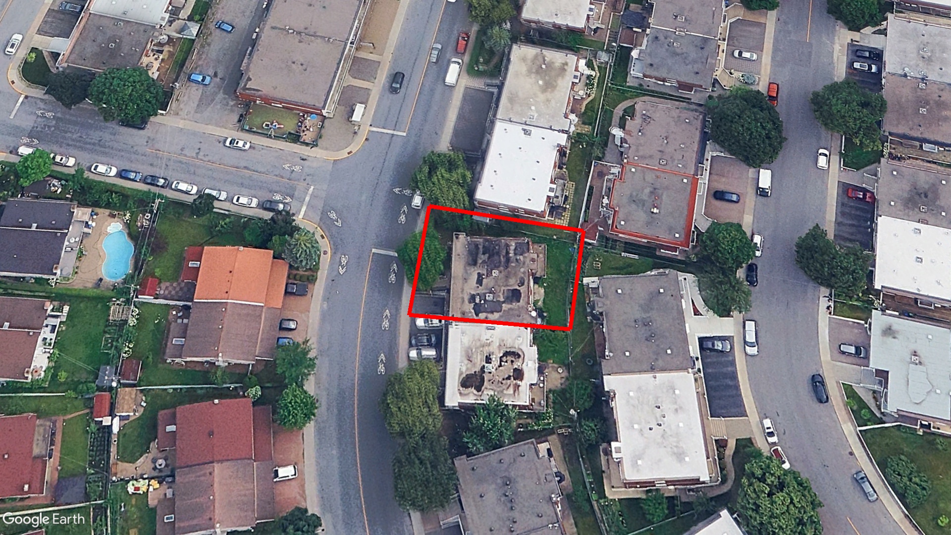 Tax Sale Montreal, Quebec - 020917-83