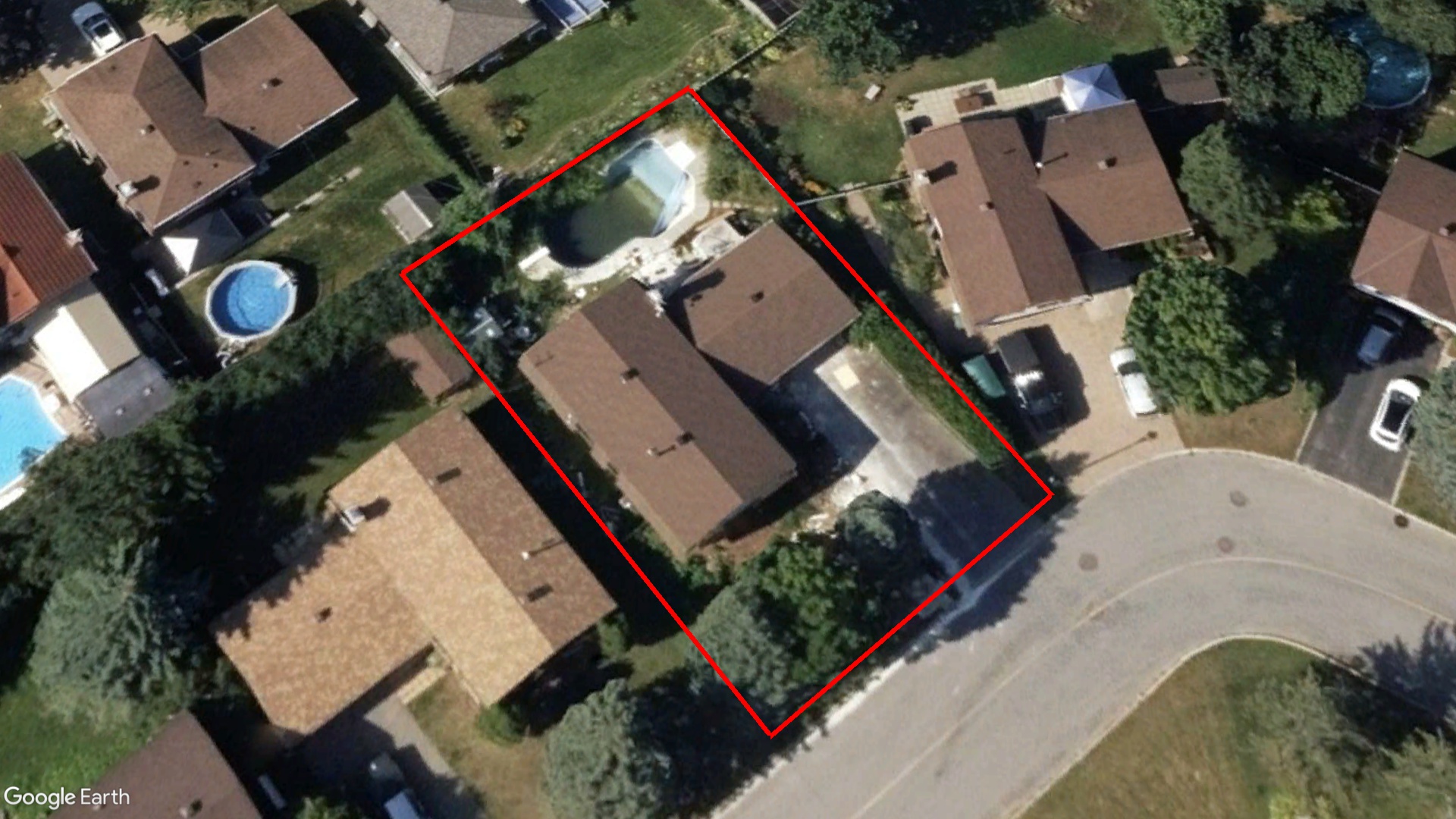 Tax Sale Montreal, Quebec - 040196-64