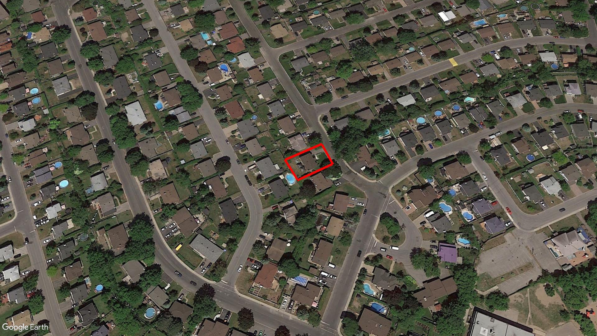 Tax Sale Montreal, Quebec - 040184-47