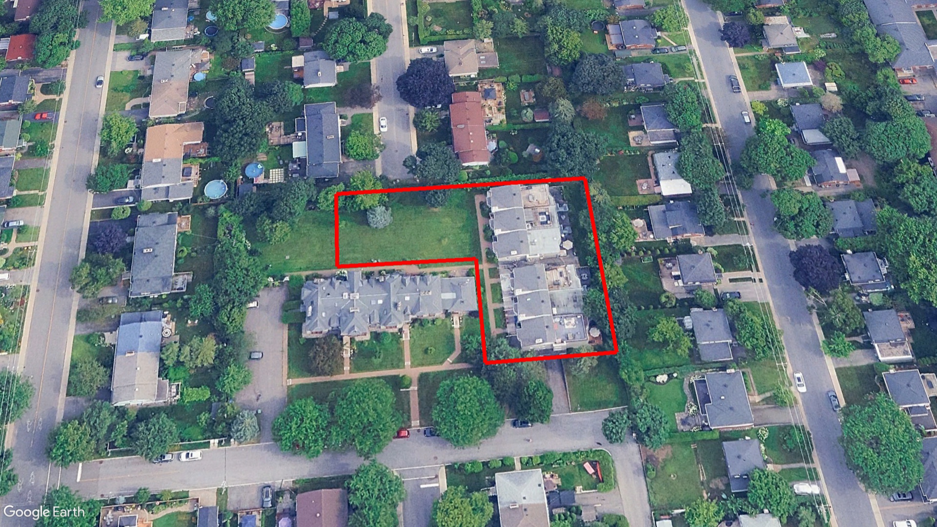 Tax Sale Montreal, Quebec - 050518-92