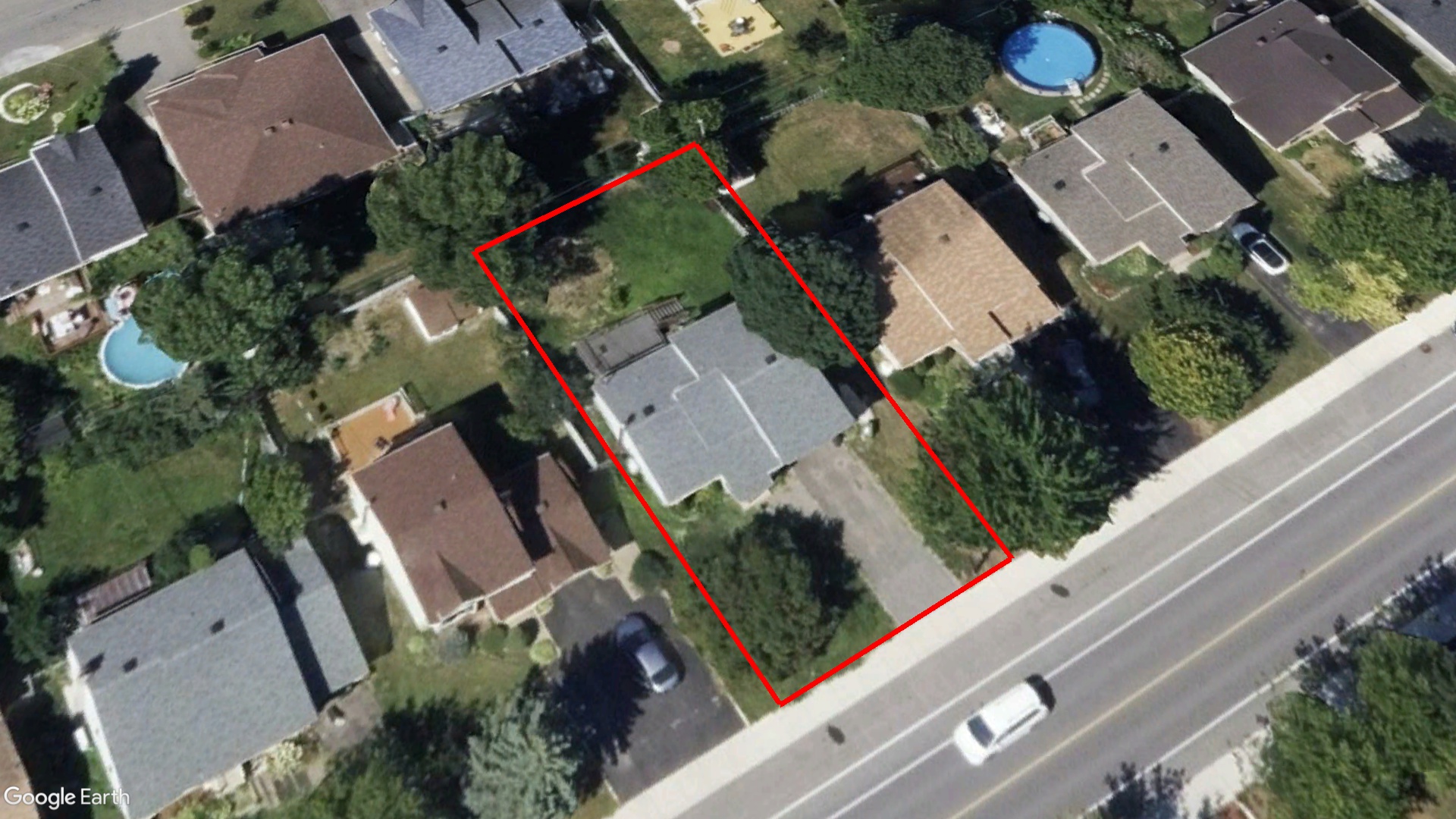 Tax Sale Montreal, Quebec - 040207-33