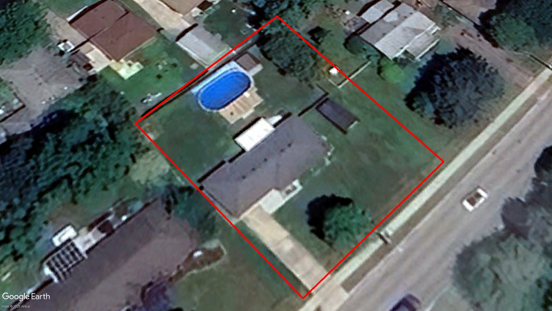 Tax Sale Ingersoll, Ontario - 32 18 020 030 22200 0000