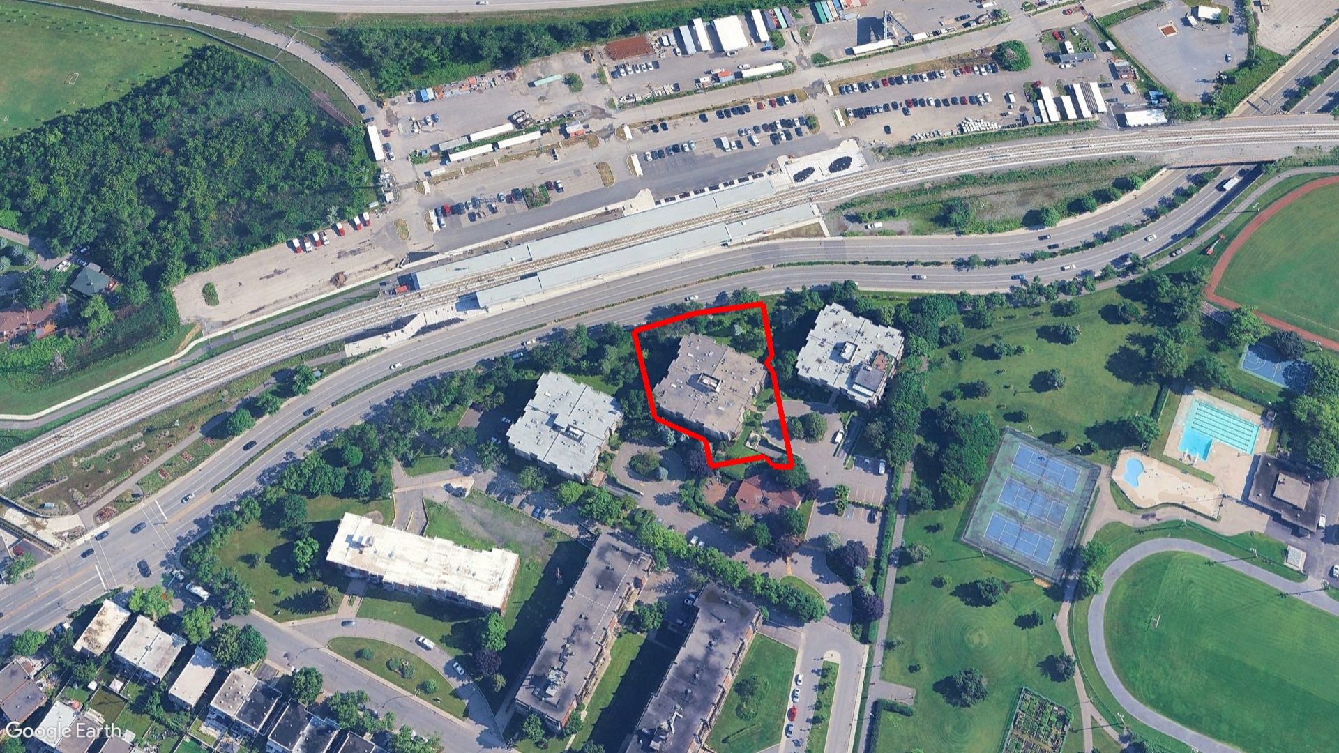 Tax Sale Montreal, Quebec - 041292-81