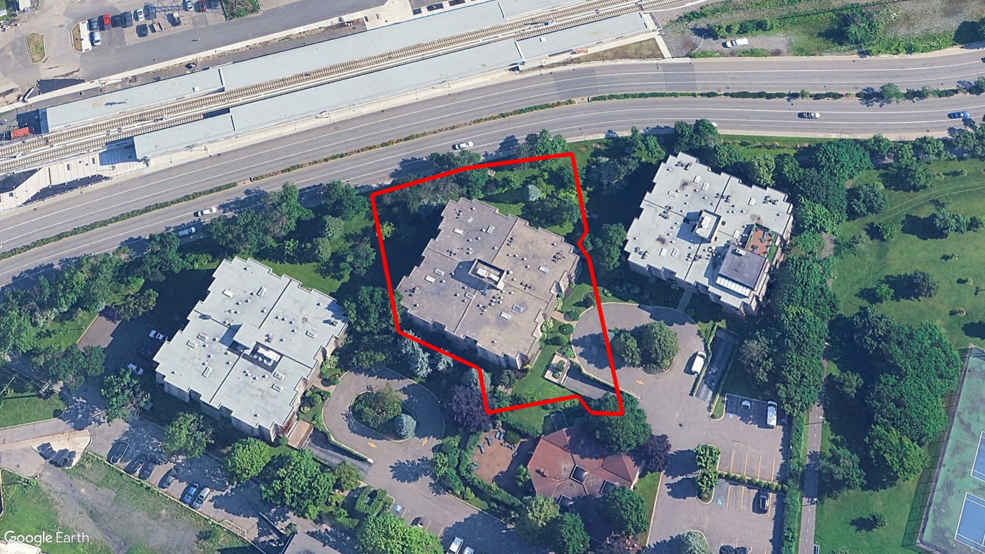 Tax Sale Montreal, Quebec - 041292-81