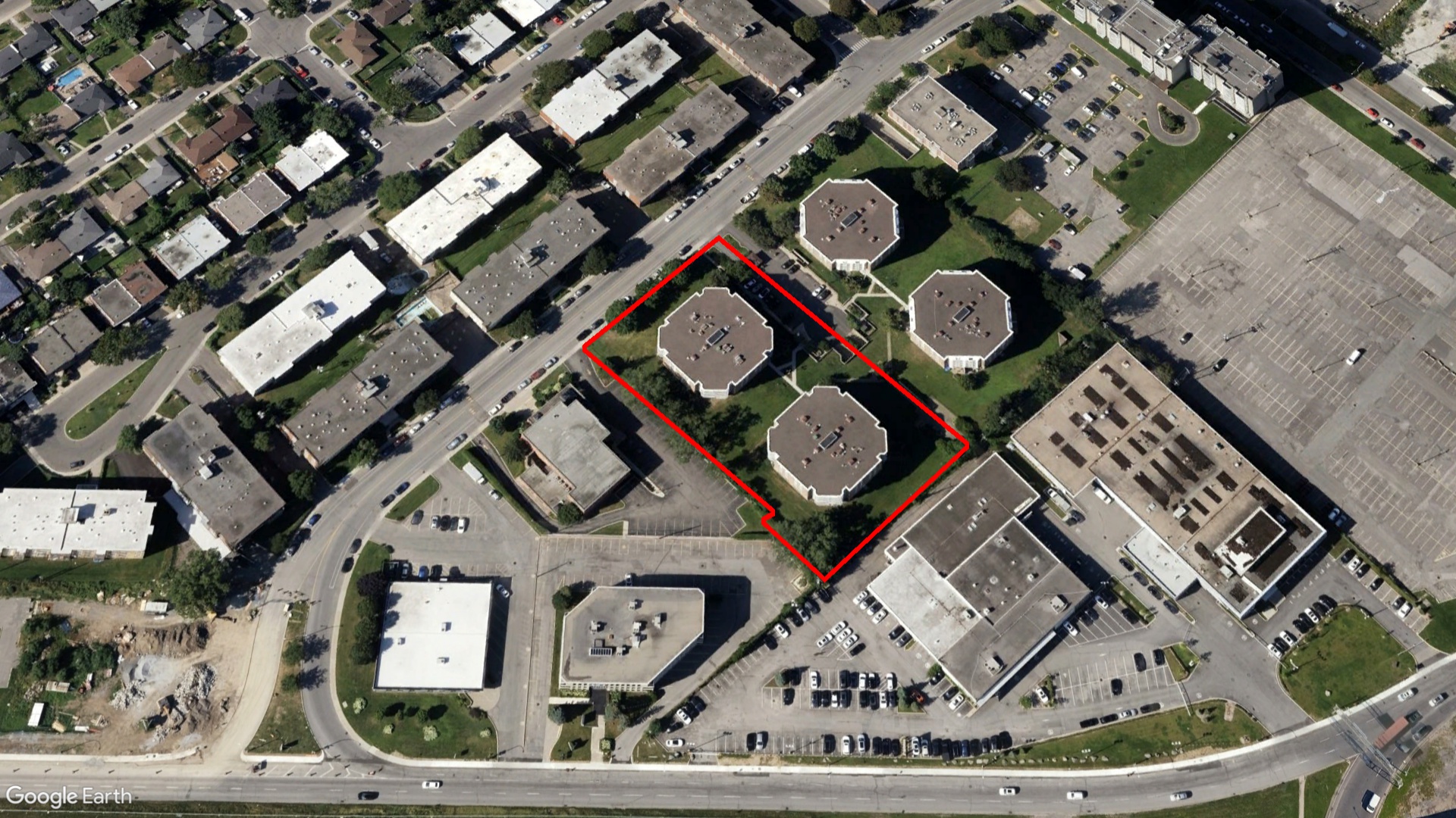 Tax Sale Montreal, Quebec - 041304-99