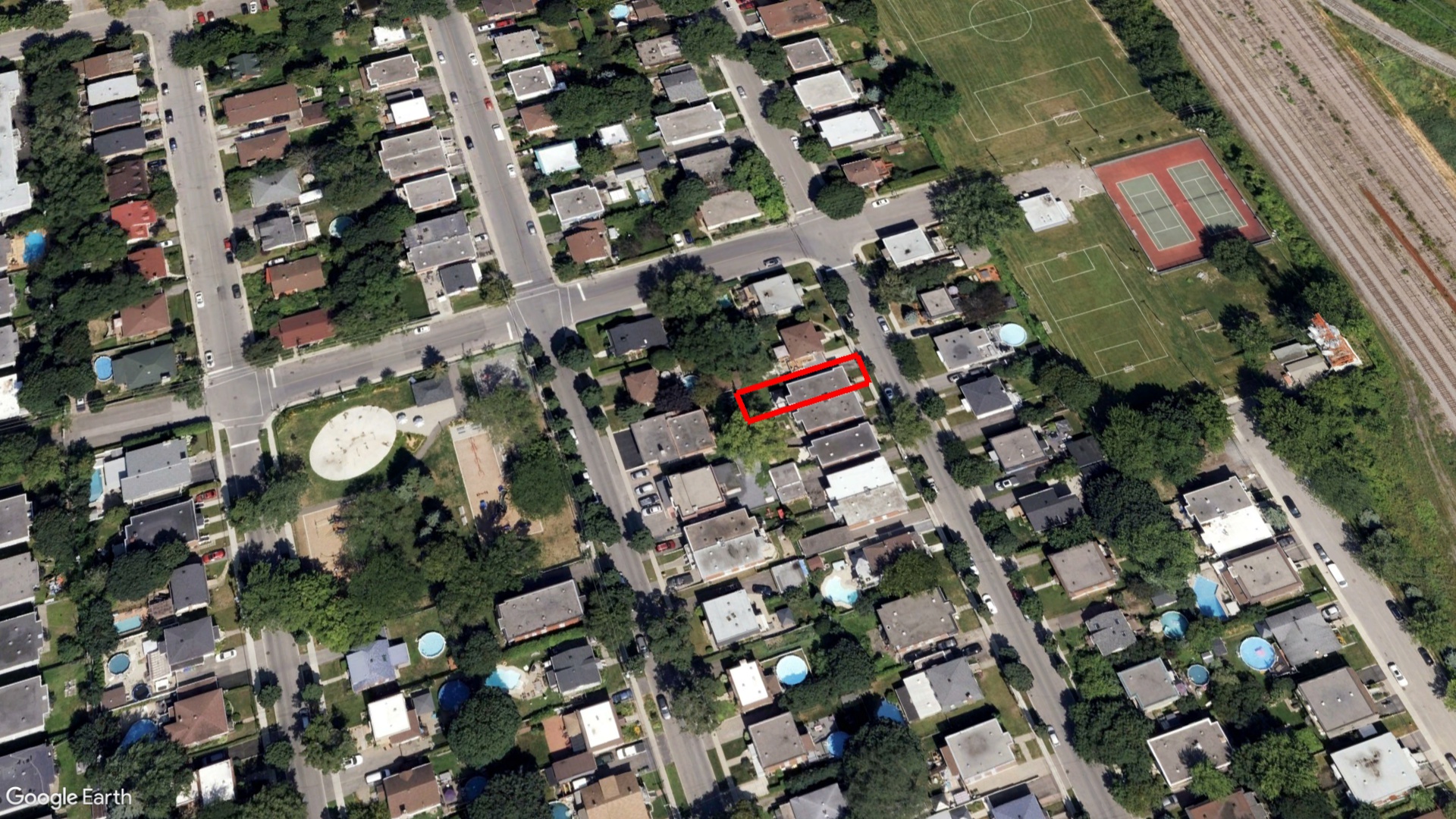 Tax Sale Montreal, Quebec - 040244-55