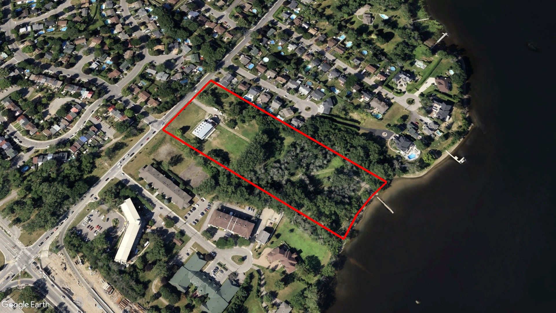 Tax Sale Montreal, Quebec - 041229-60