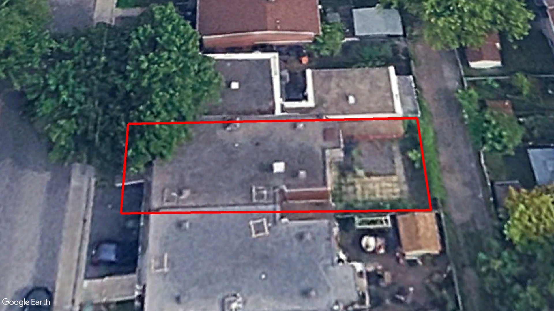 Tax Sale Montreal, Quebec - 050577-76