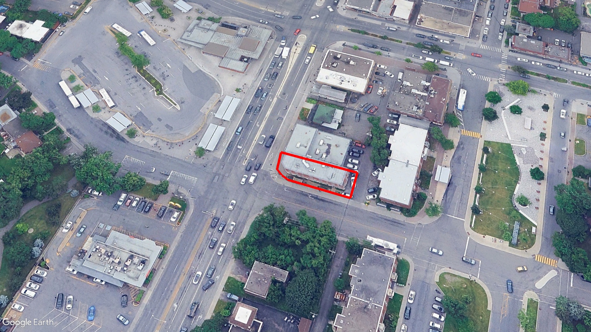 Tax Sale Montreal, Quebec - 040395-63