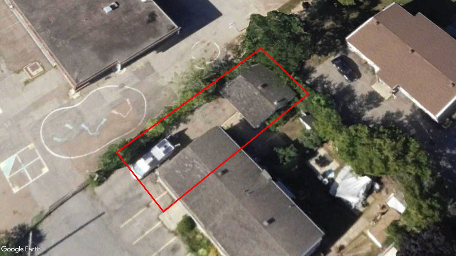 Tax Sale Montreal, Quebec - 040554-95