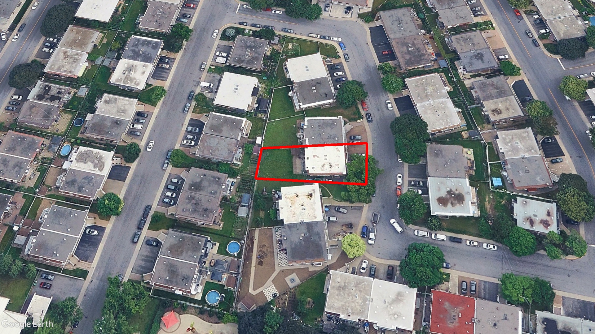 Tax Sale Montreal, Quebec - 020920-63