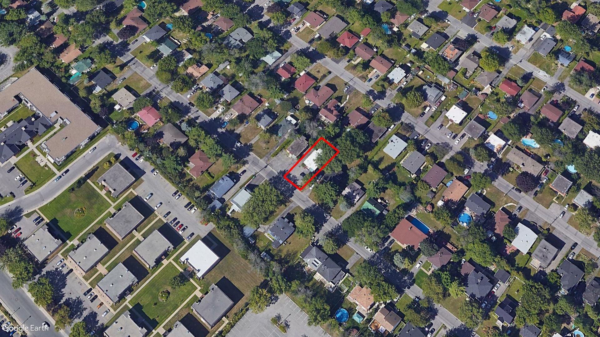 Tax Sale Montreal, Quebec - 040757-12