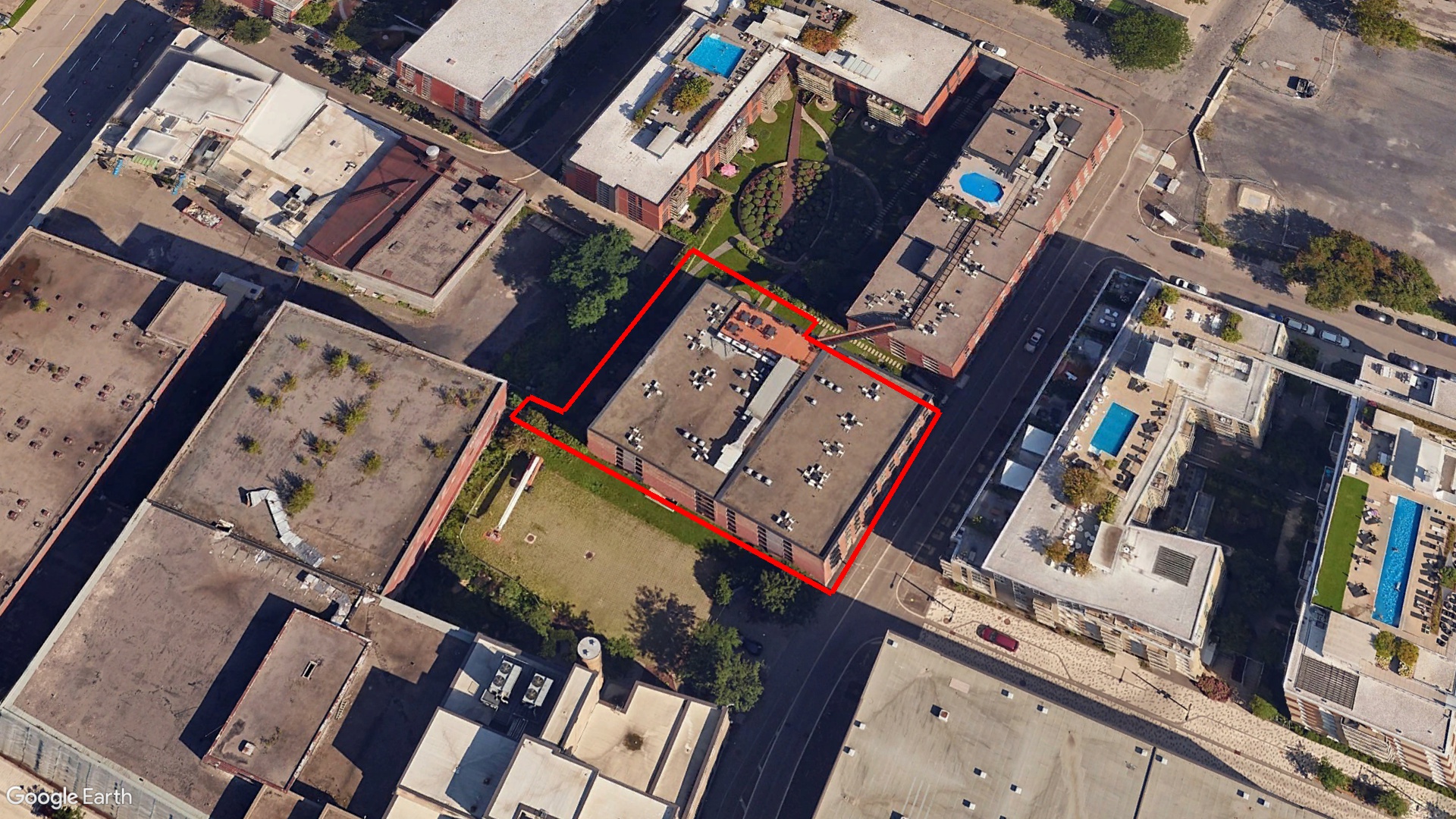 Tax Sale Montreal, Quebec - 120205-16