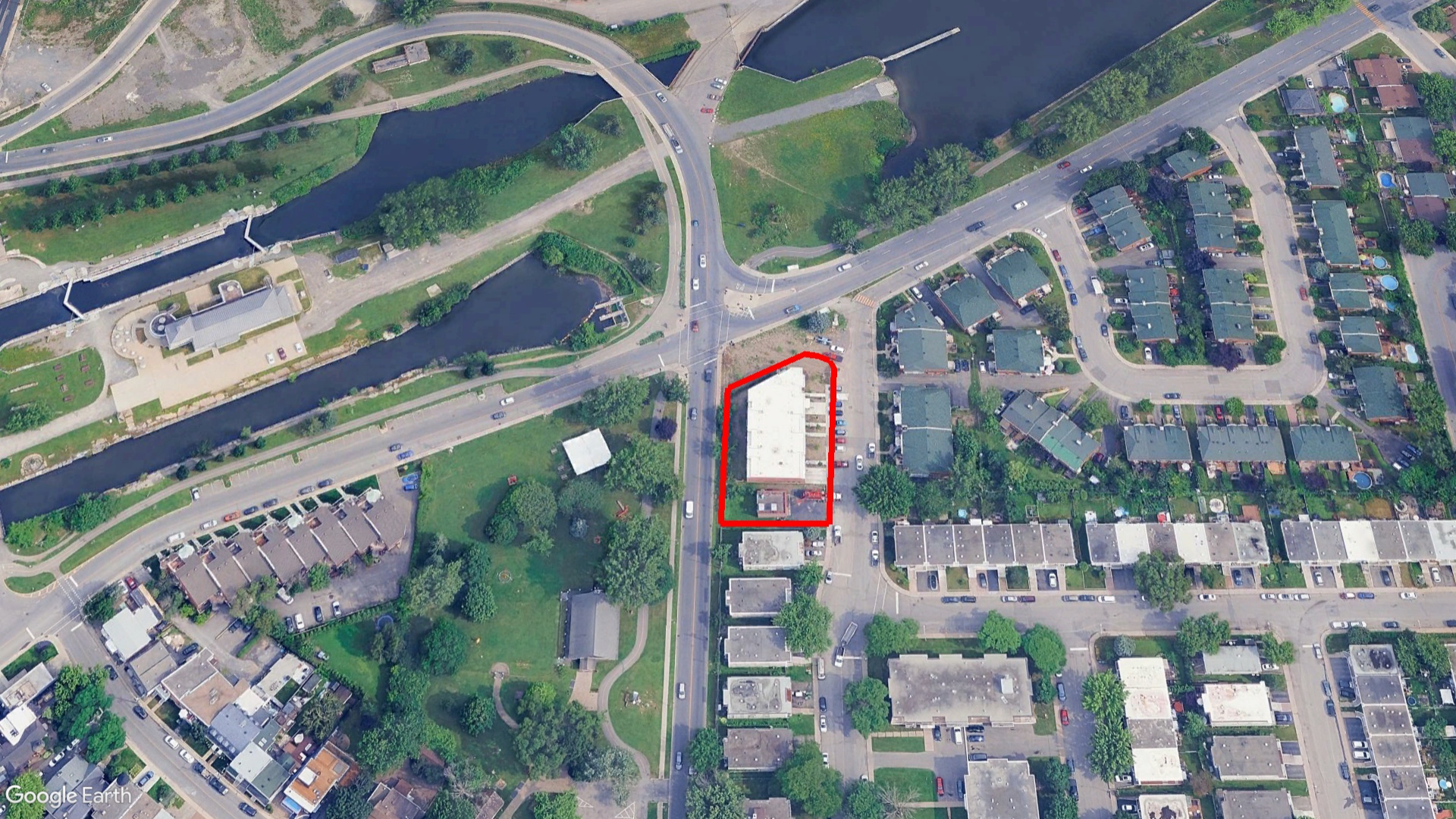 Tax Sale Montreal, Quebec - 052996-54