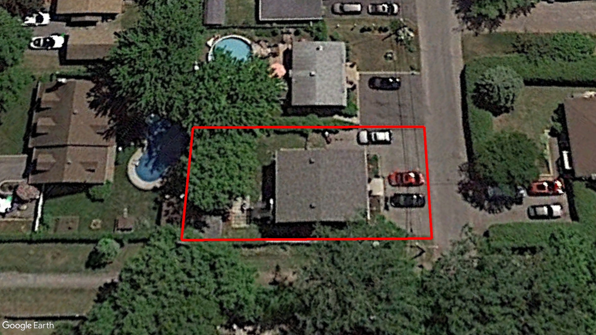 Tax Sale Montreal, Quebec - 040516-26