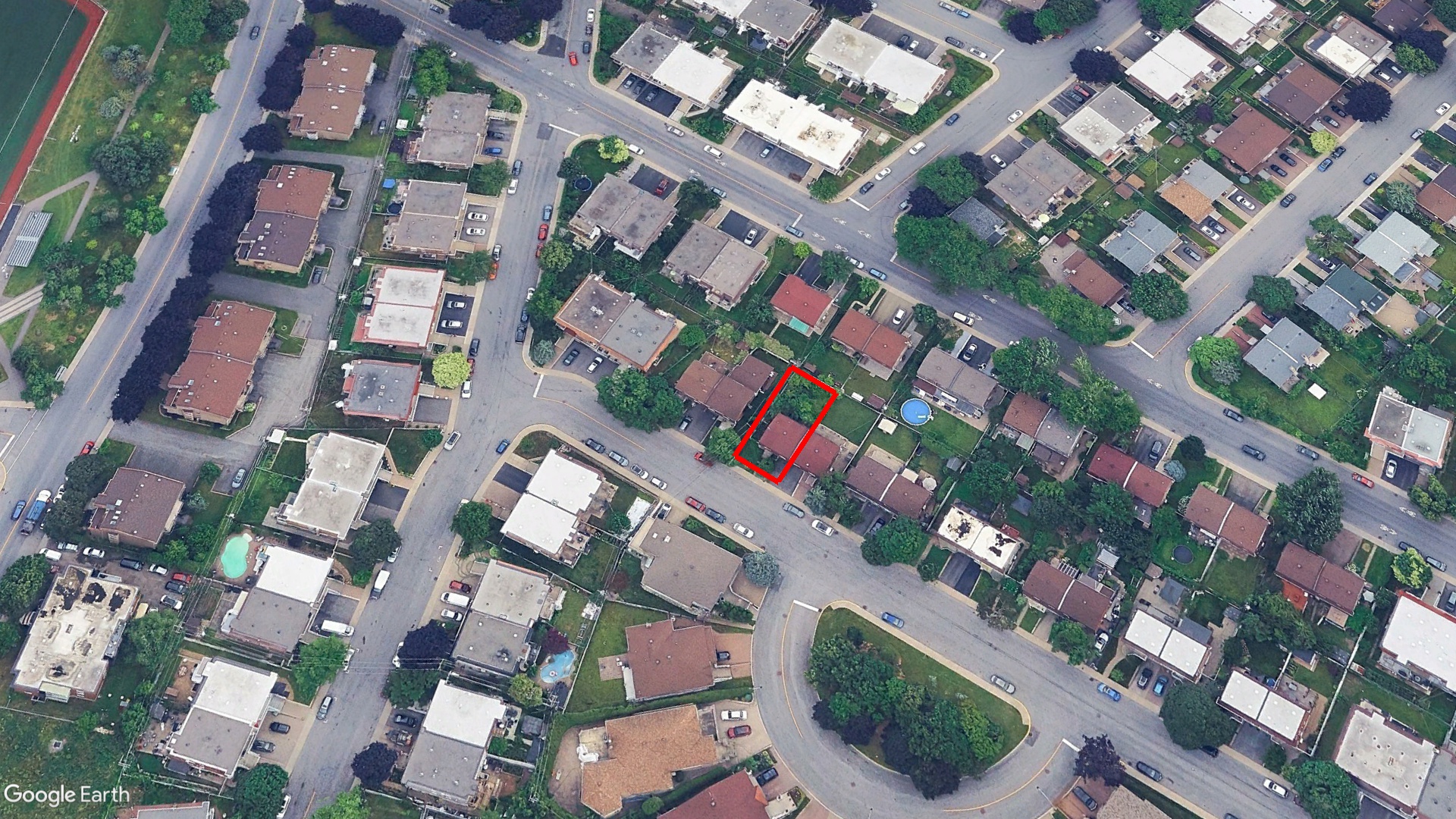 Tax Sale Montreal, Quebec - 020871-64