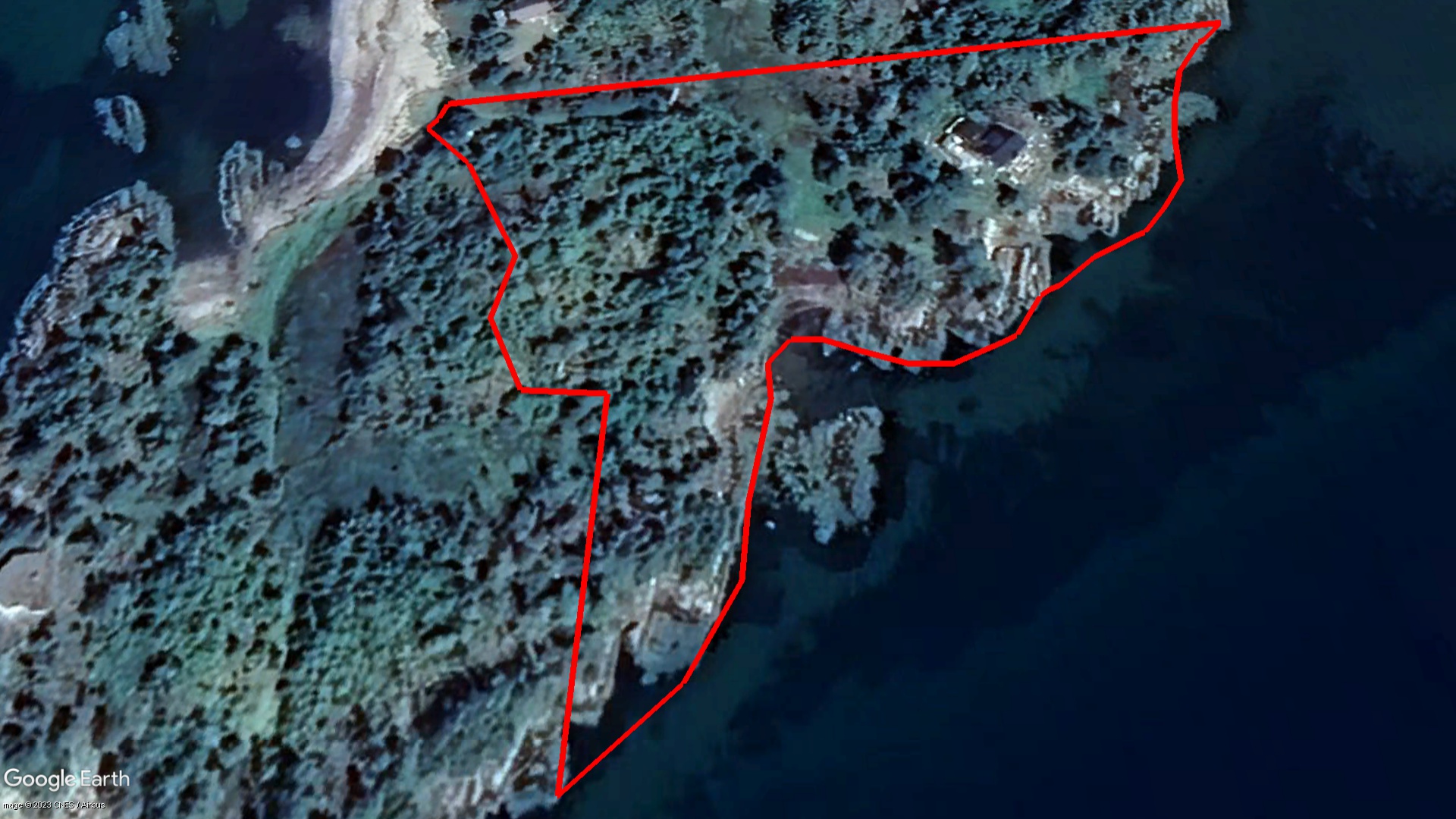 Tax Sale Lunenburg, Nova Scotia - 02092433