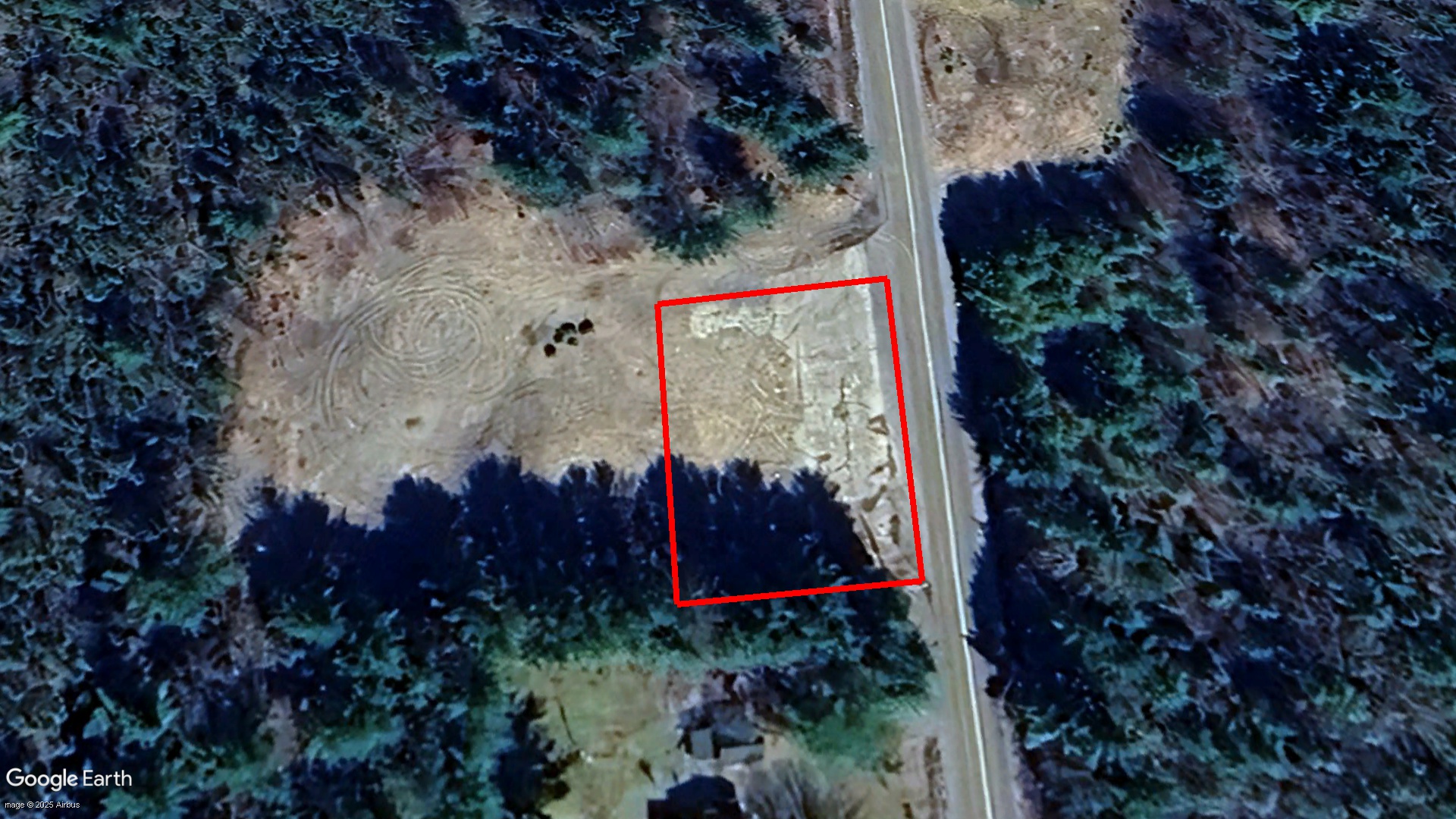 Tax Sale Queens, Nova Scotia - 04075285