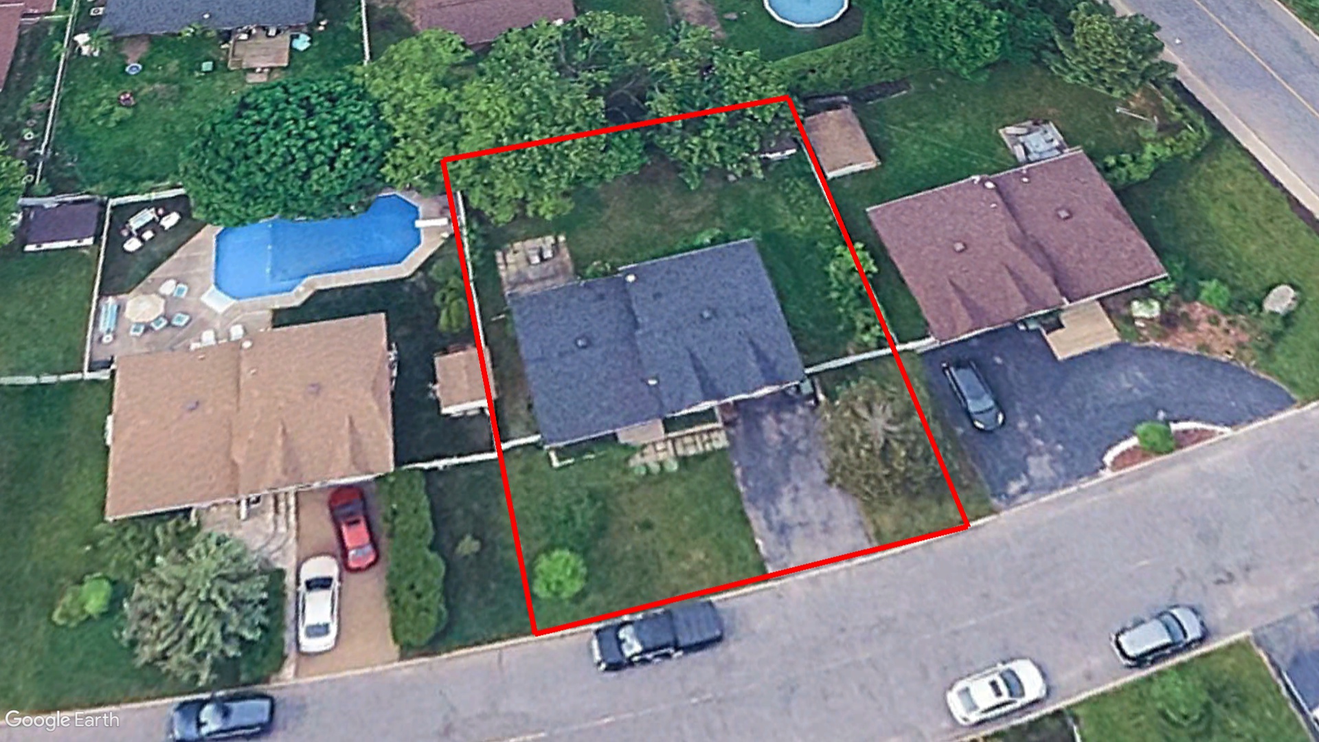 Tax Sale Montreal, Quebec - 040214-67